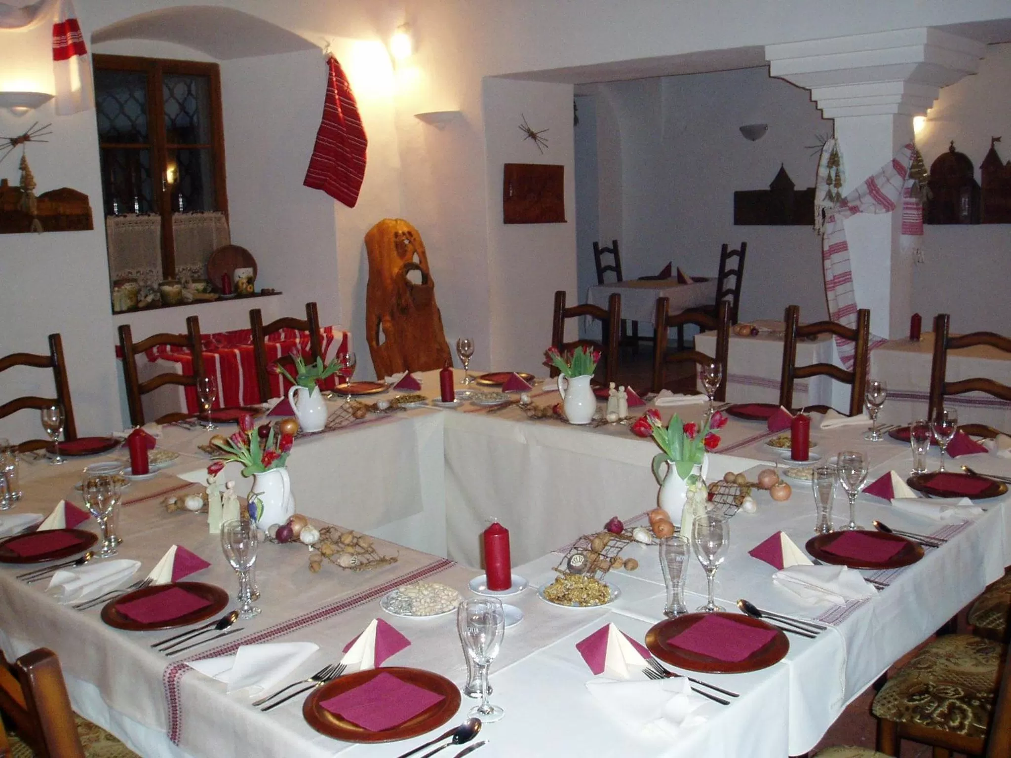 Restaurant/places to eat in Hotel Arkada