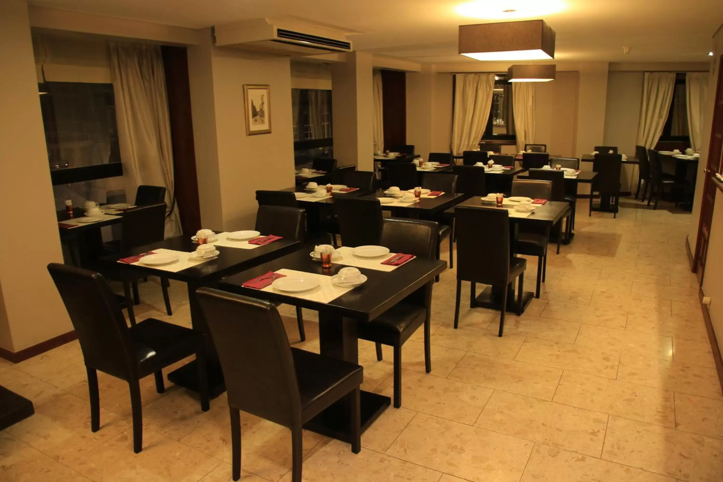 Restaurant/Places to Eat in Hotel da Bolsa