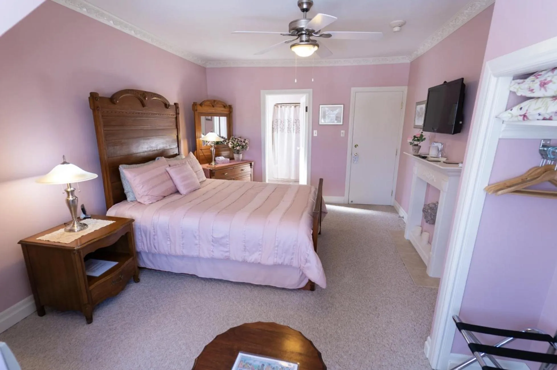 Bed in The Maple Inn