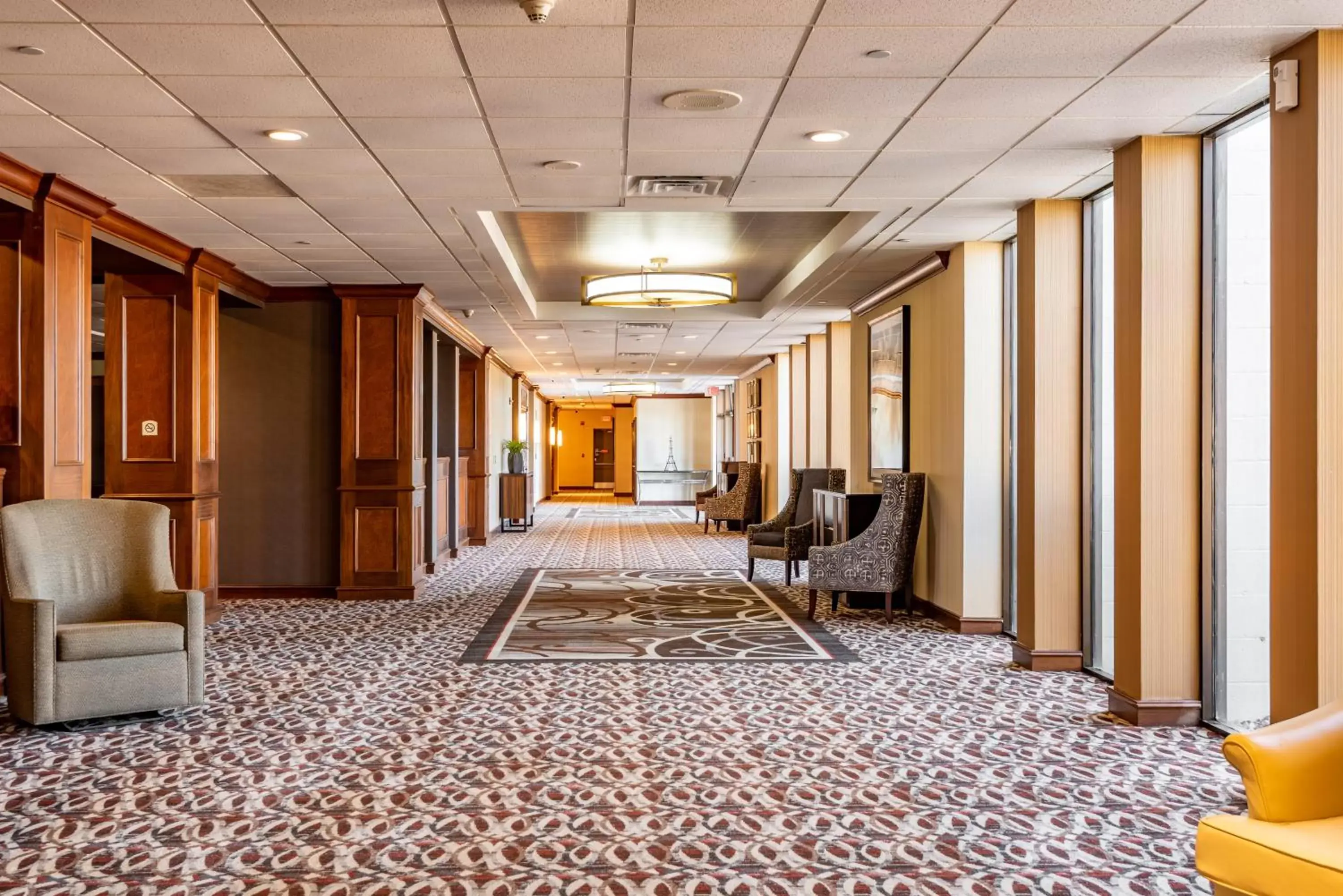 Lobby or reception in Wyndham Omaha Hotel - West Dodge