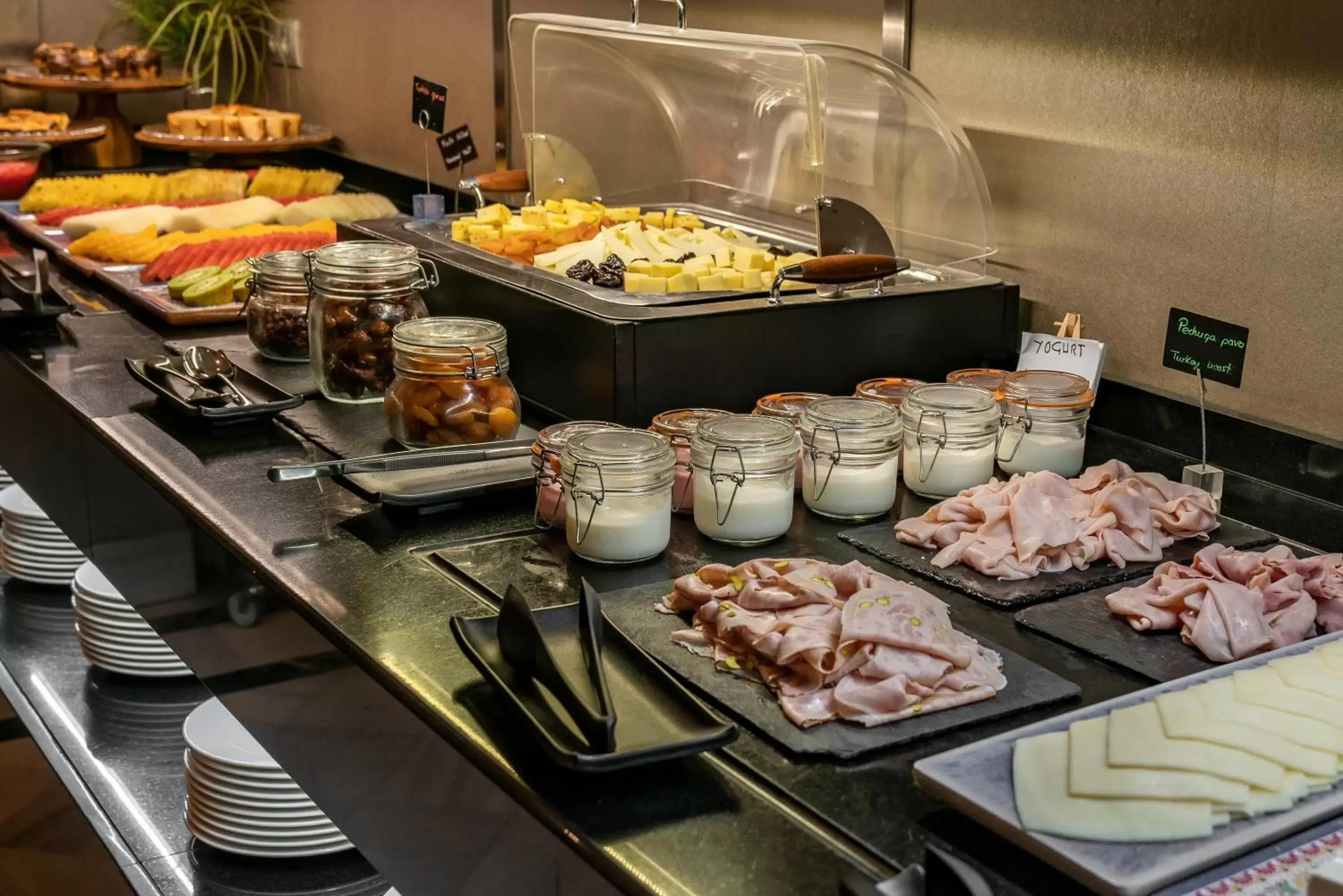 Buffet breakfast, Food in Vincci Albayzin