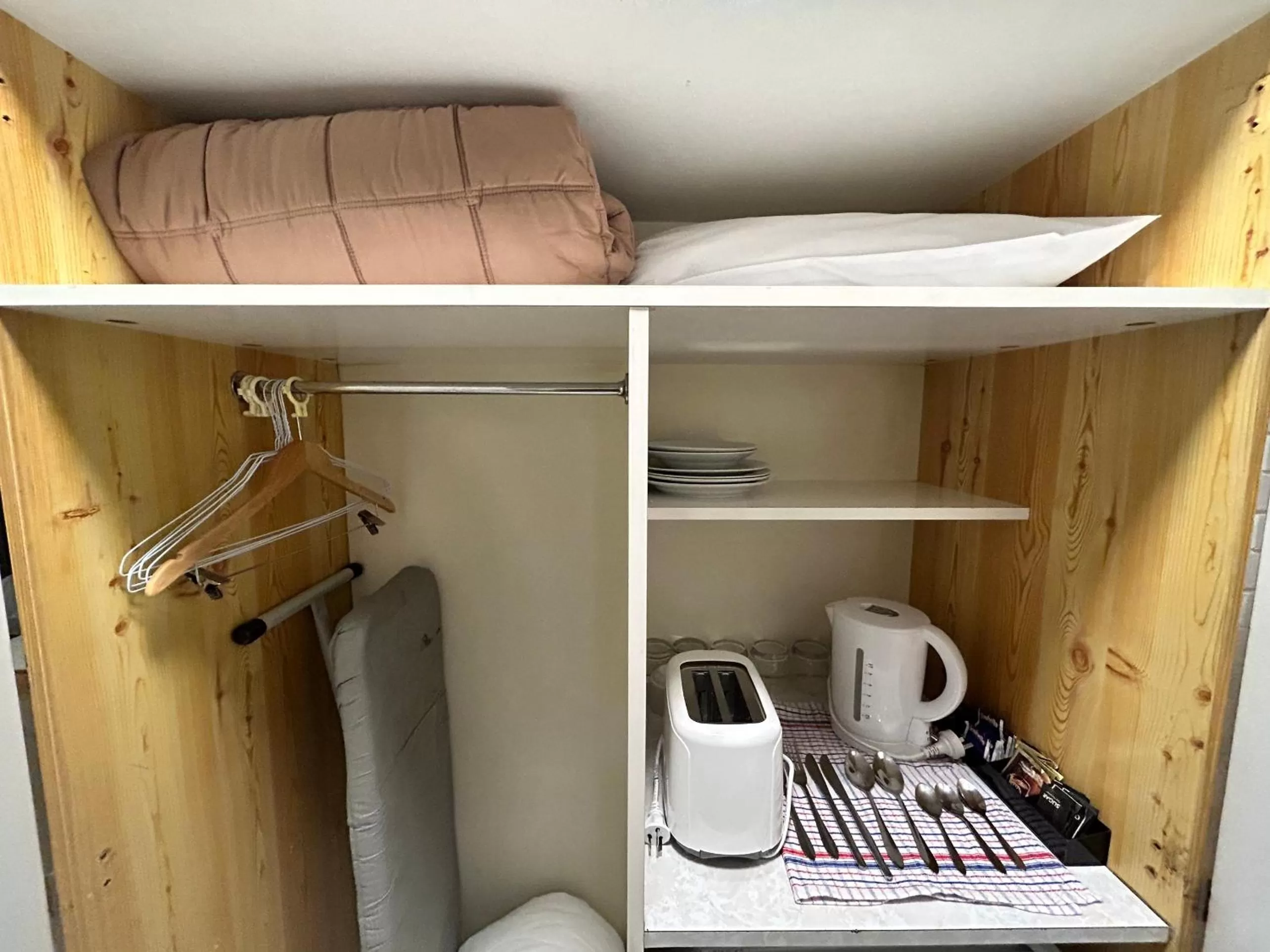 Coffee/tea facilities in Marco Polo Motor Inn Sydney Hotel