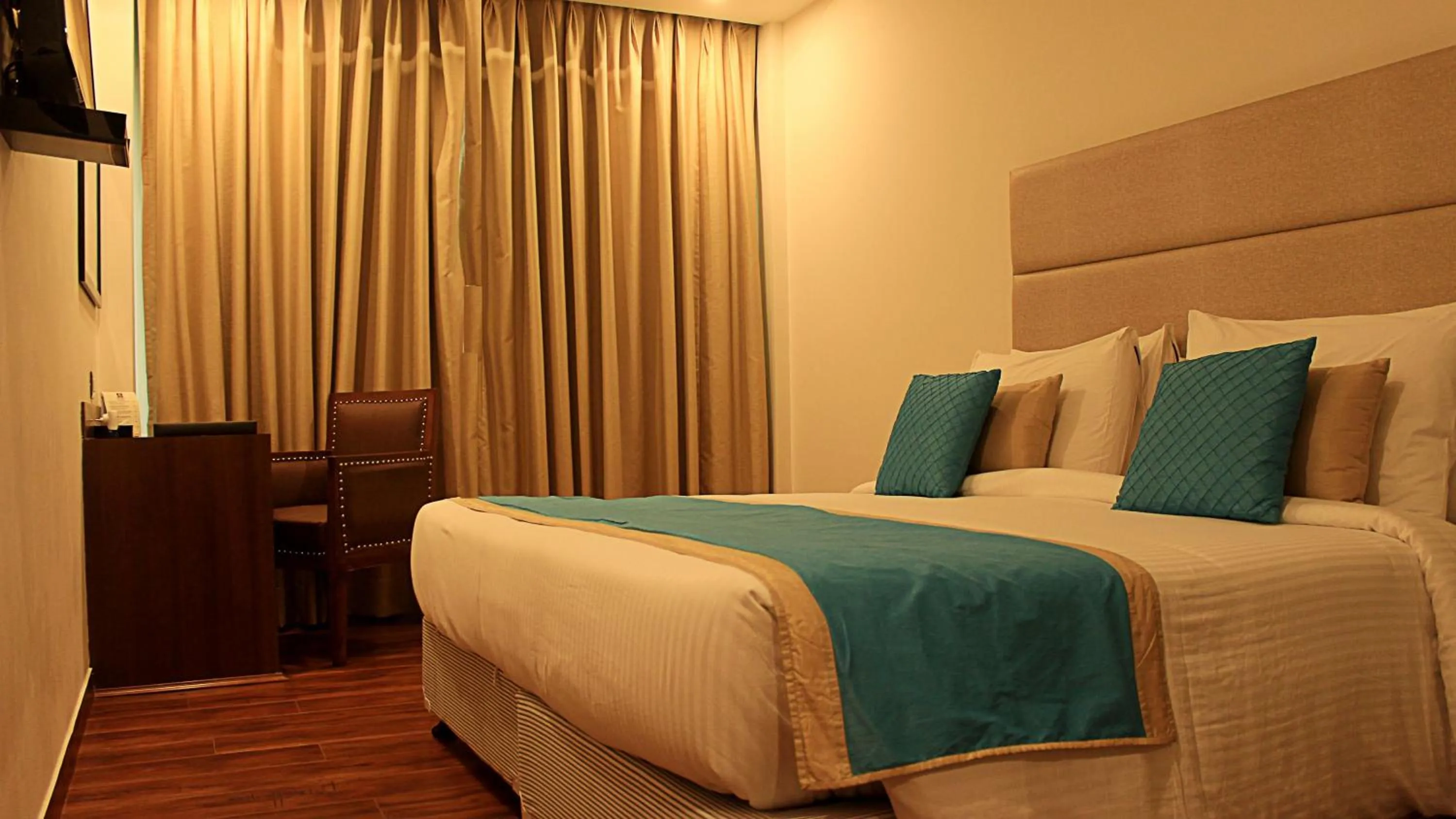 Bed in Hotel Ascent Biz