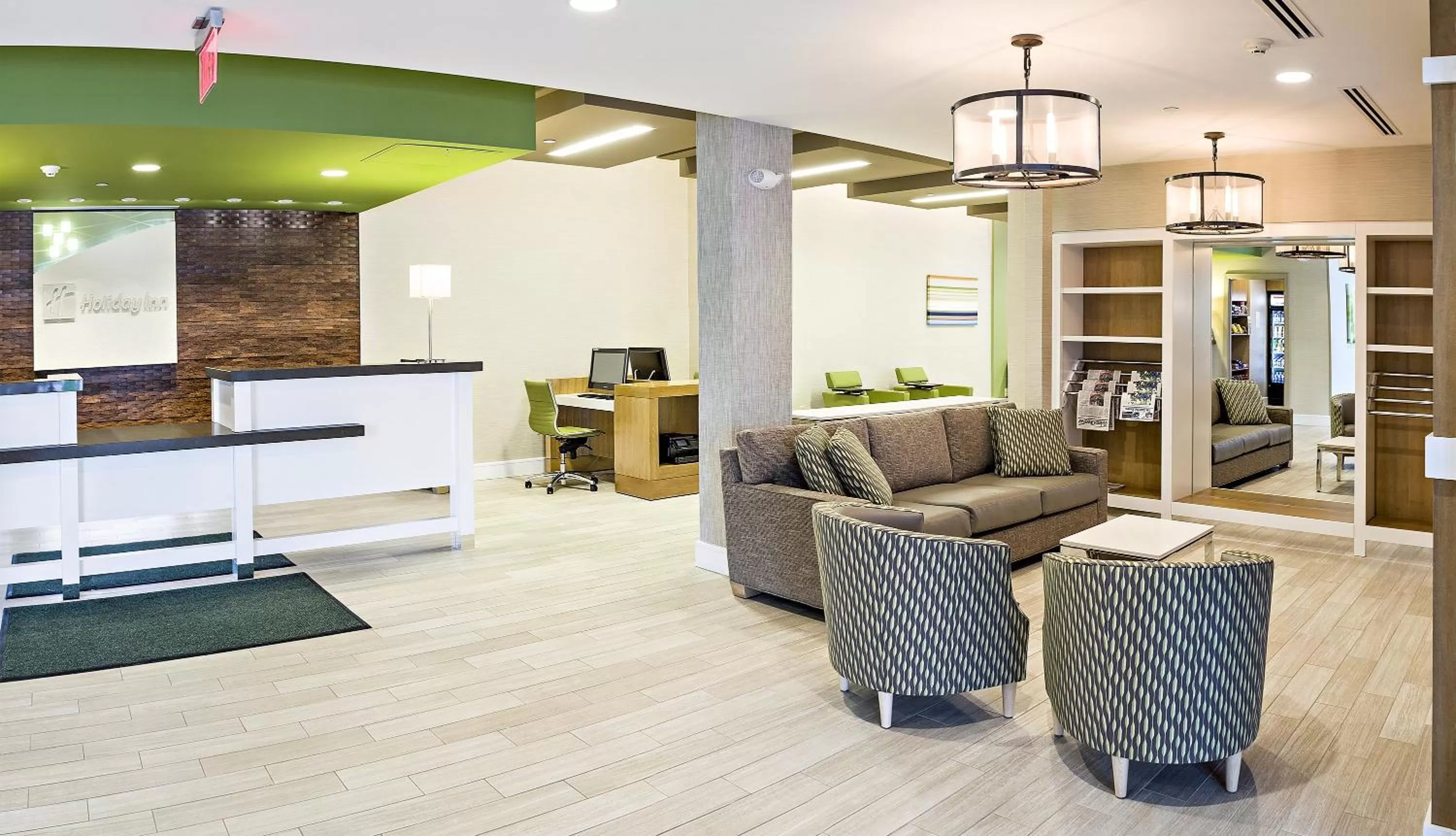Lobby or reception in Holiday Inn Salem by IHG