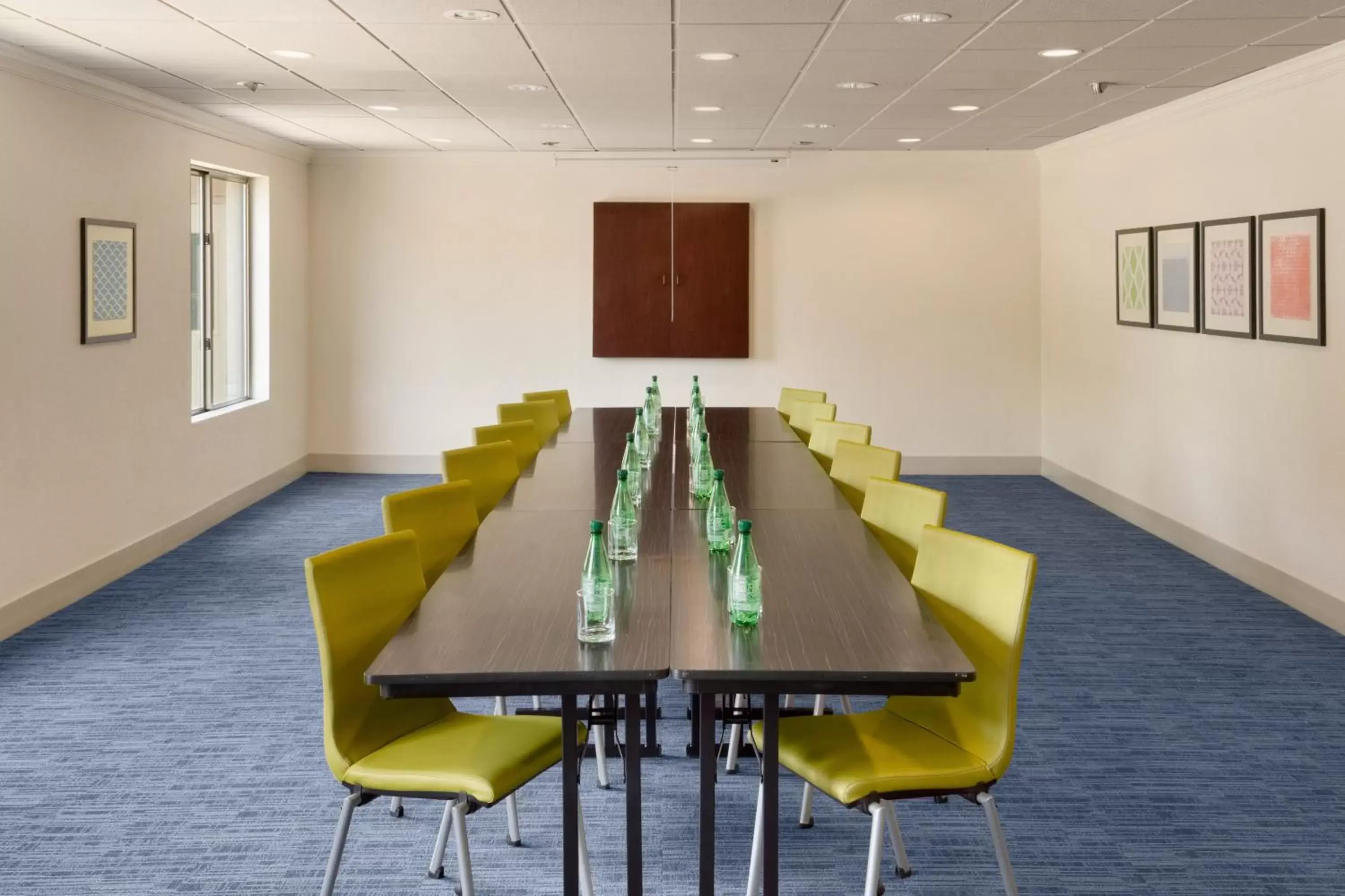 Meeting/conference room in Holiday Inn Express Hotel & Suites Dallas NE - Allen by IHG Meeting/conference room in Holiday Inn Express Hotel & Suites Dallas NE - Allen by IHG