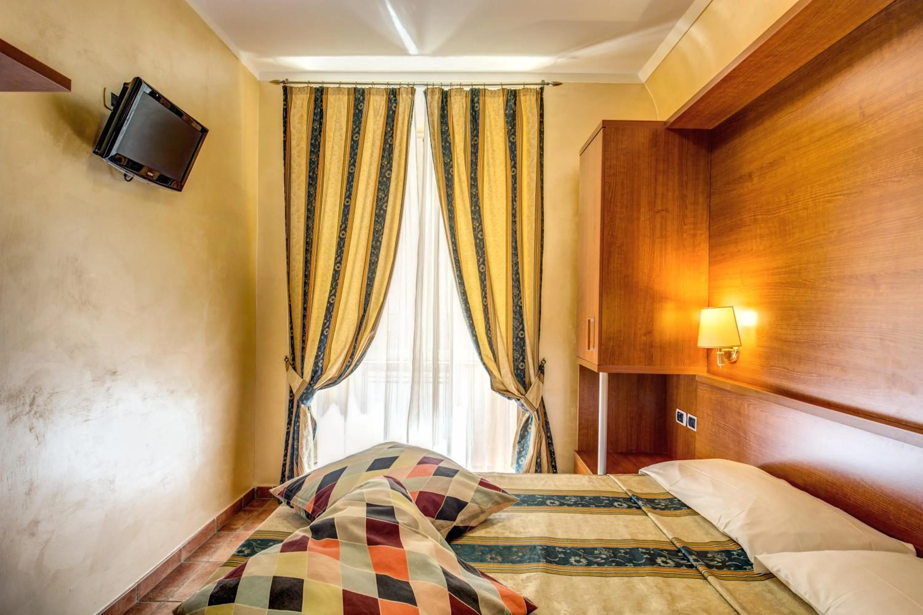 Bed in Hotel Maryelen