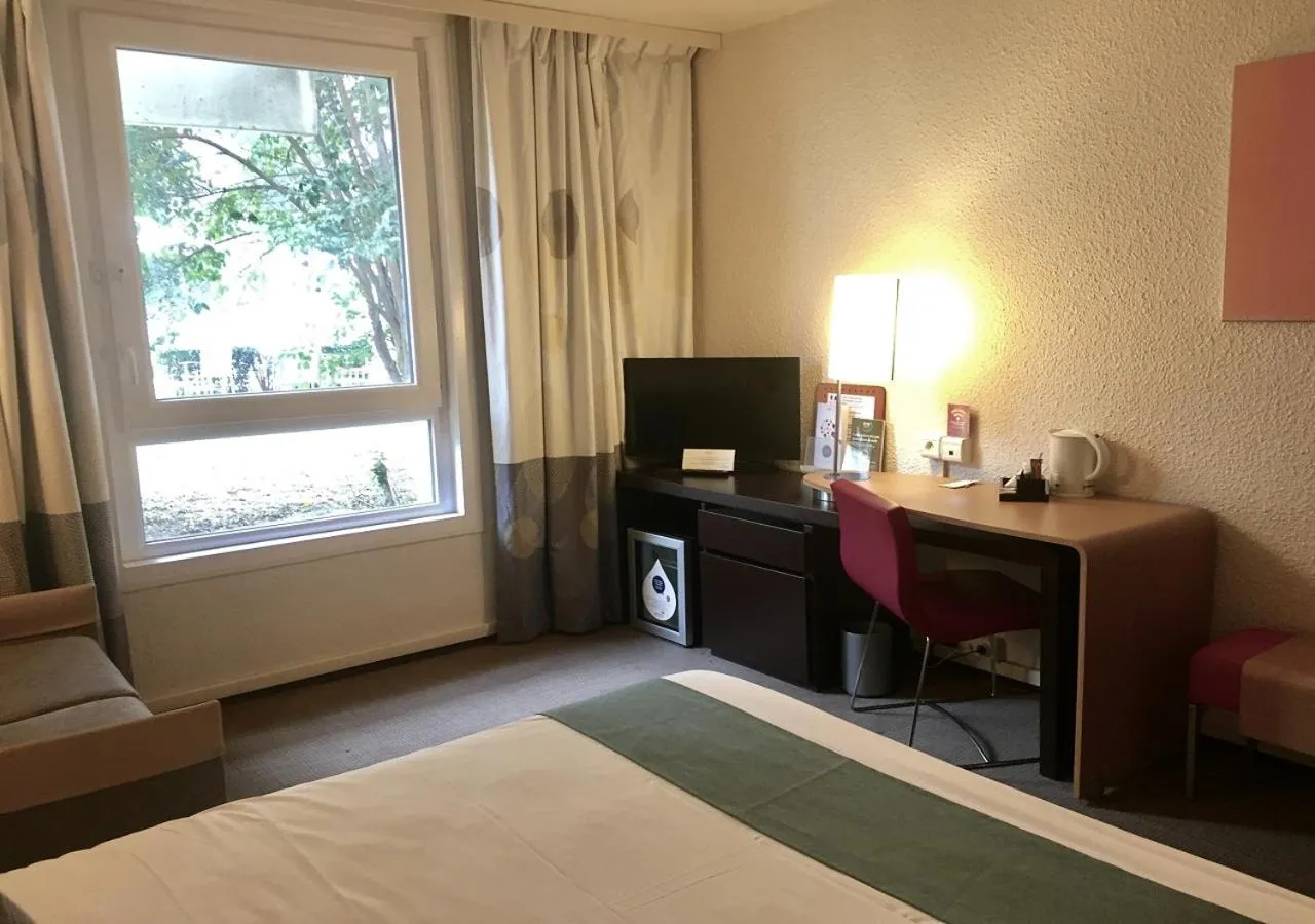 Photo of the whole room, Bed in Novotel Marseille Est Porte d'Aubagne