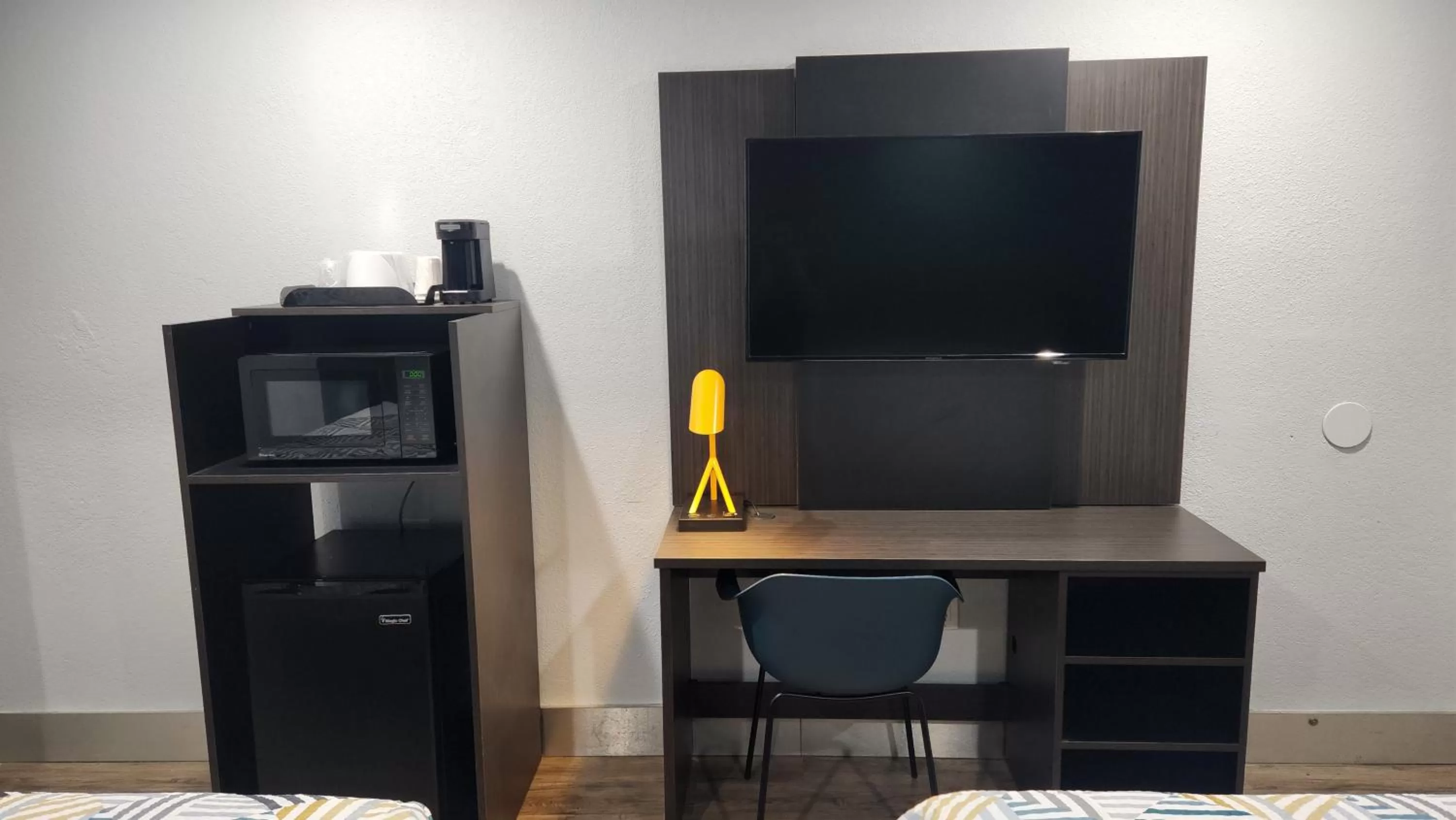 TV and multimedia in Studio 6 Suites San Ysidro CA San Diego South Bay