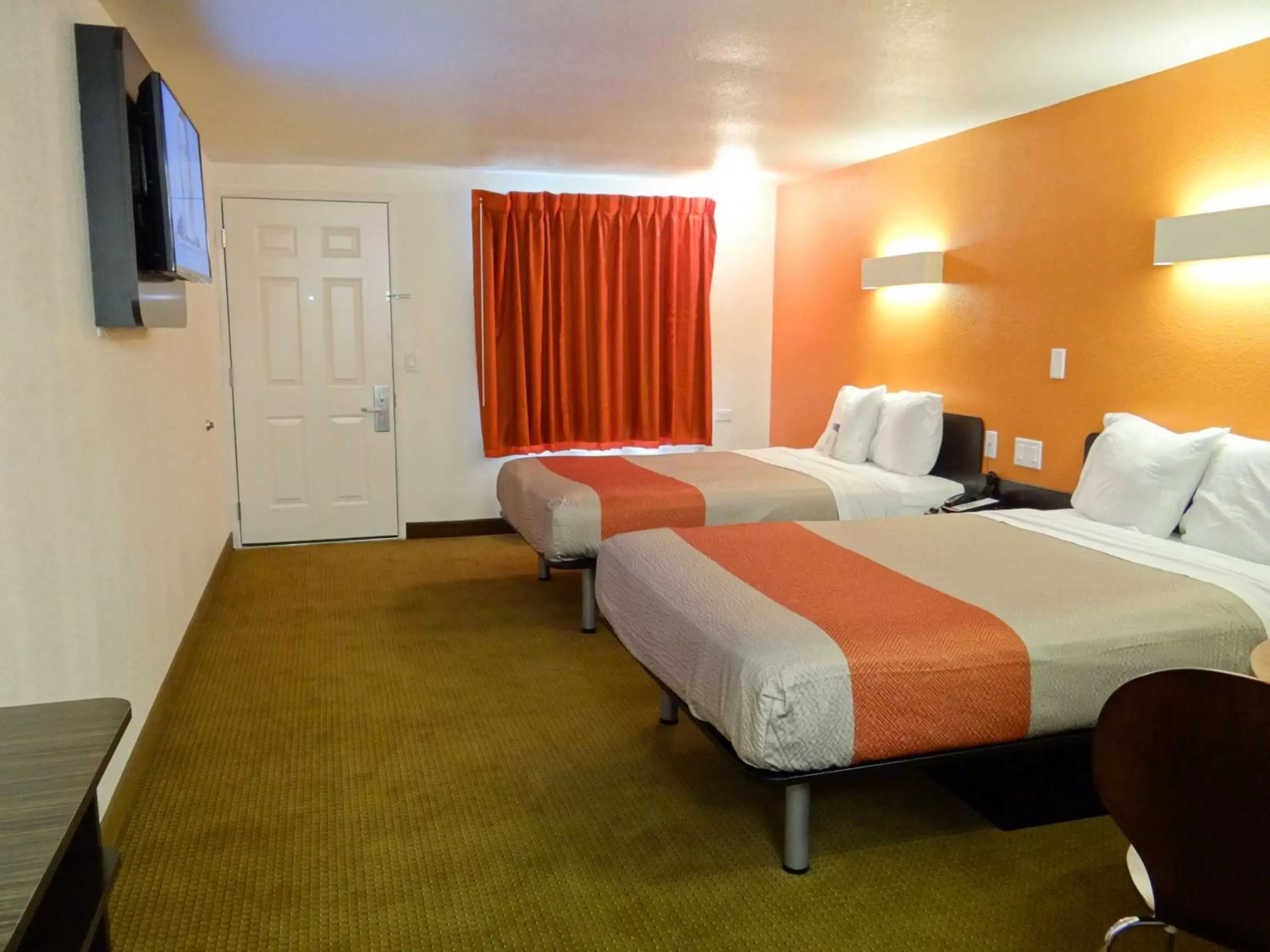 Bathroom, Bed in Motel 6-Erie, PA