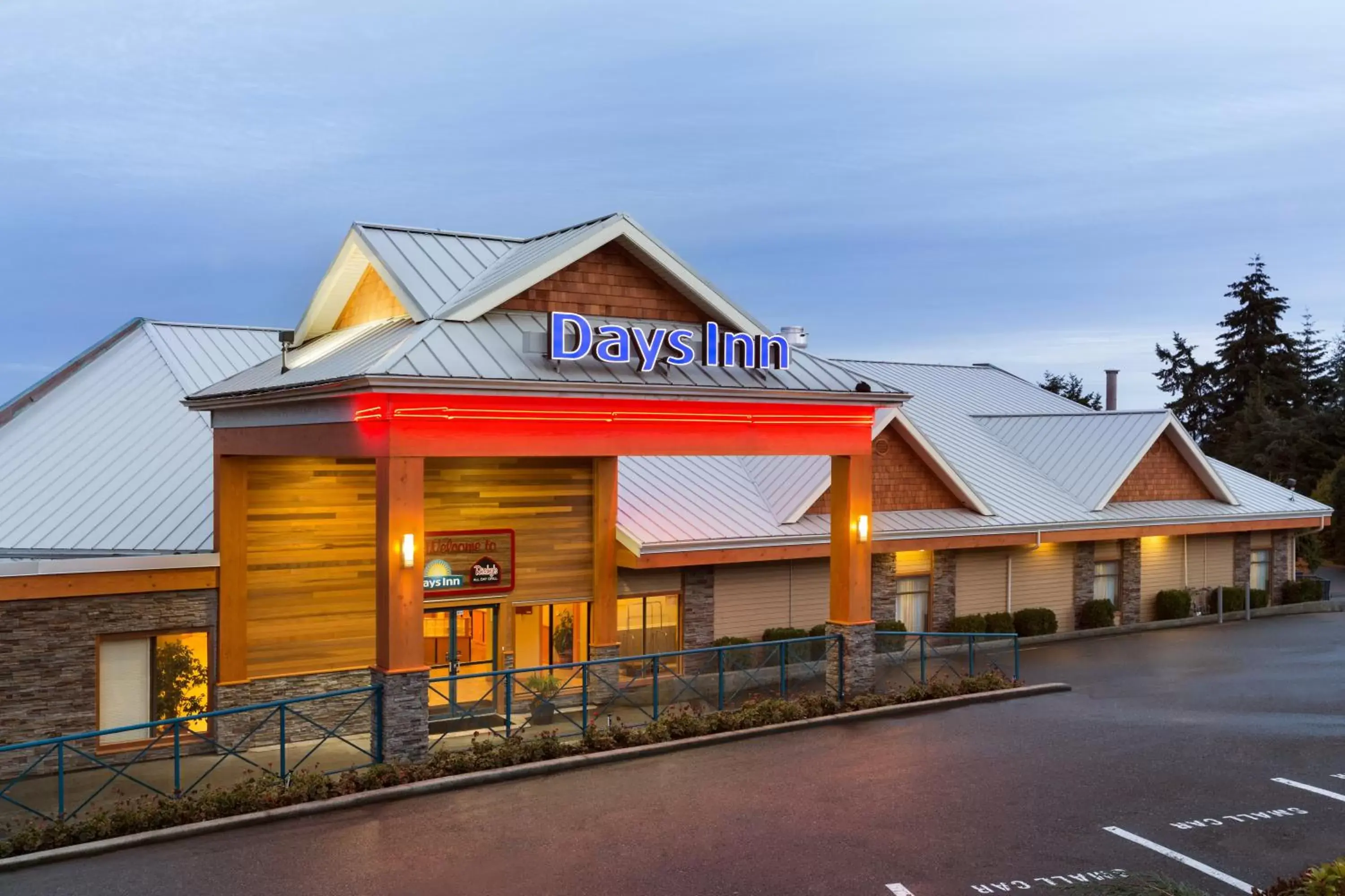 Property Building in Days Inn by Wyndham Nanaimo