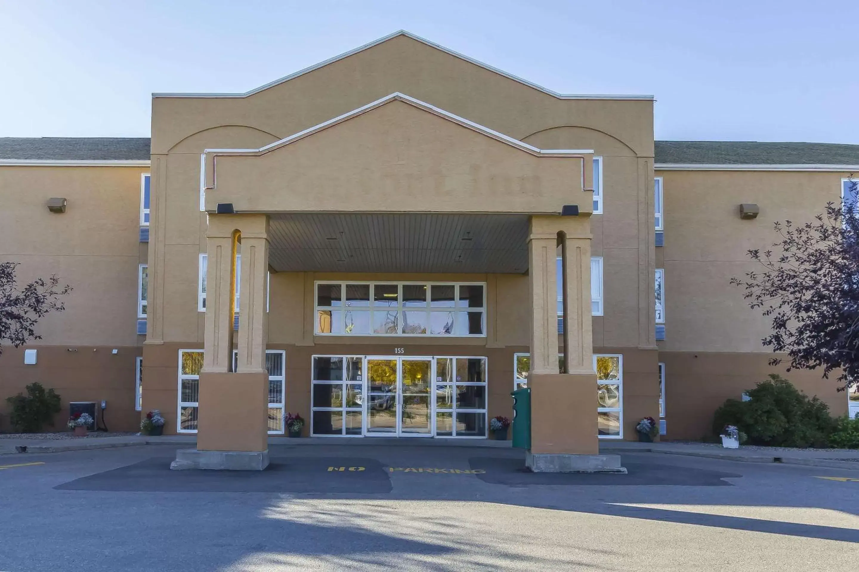 Property Building in Comfort Inn & Suites Moose Jaw