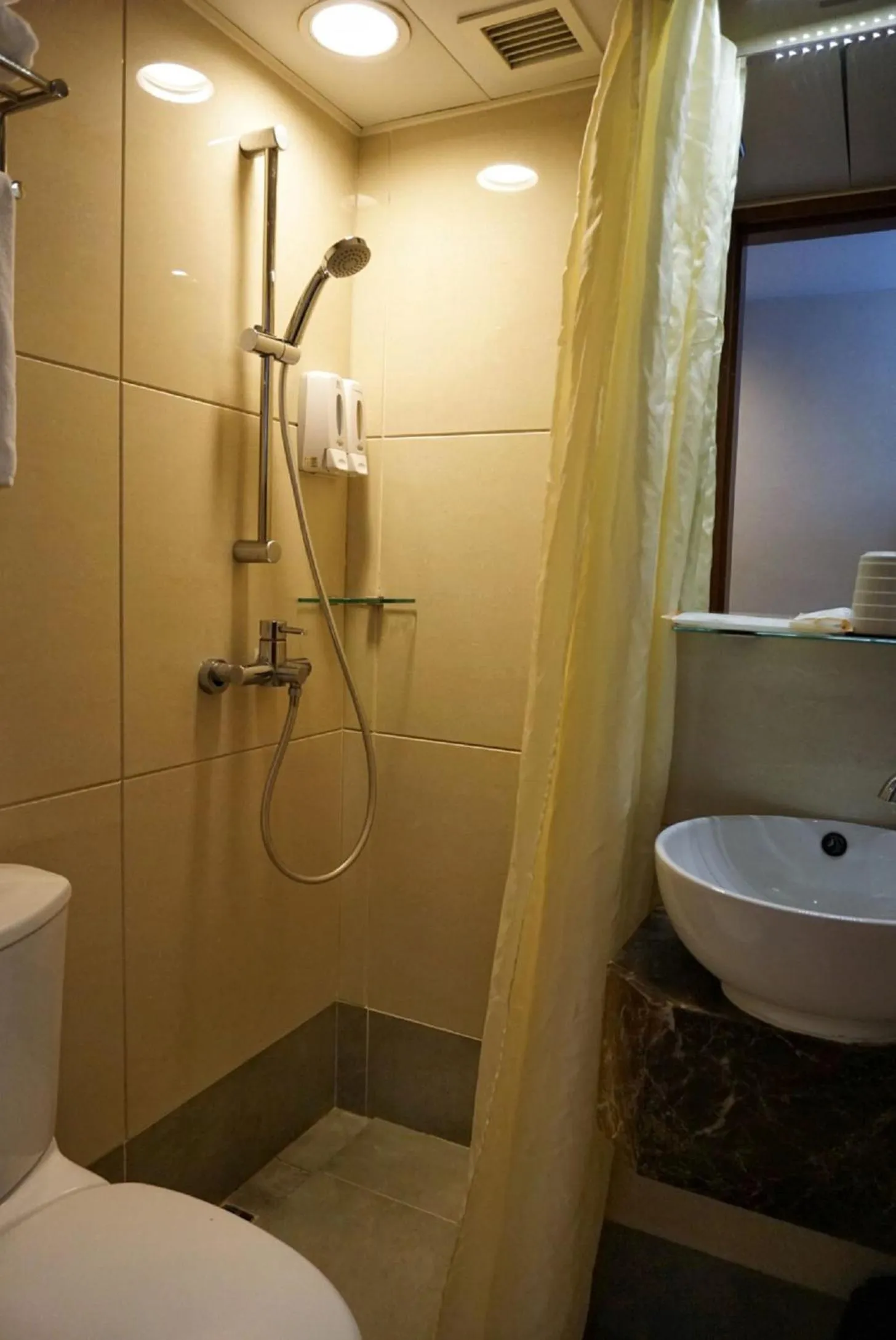 Toilet in Lander Hotel Prince Edward