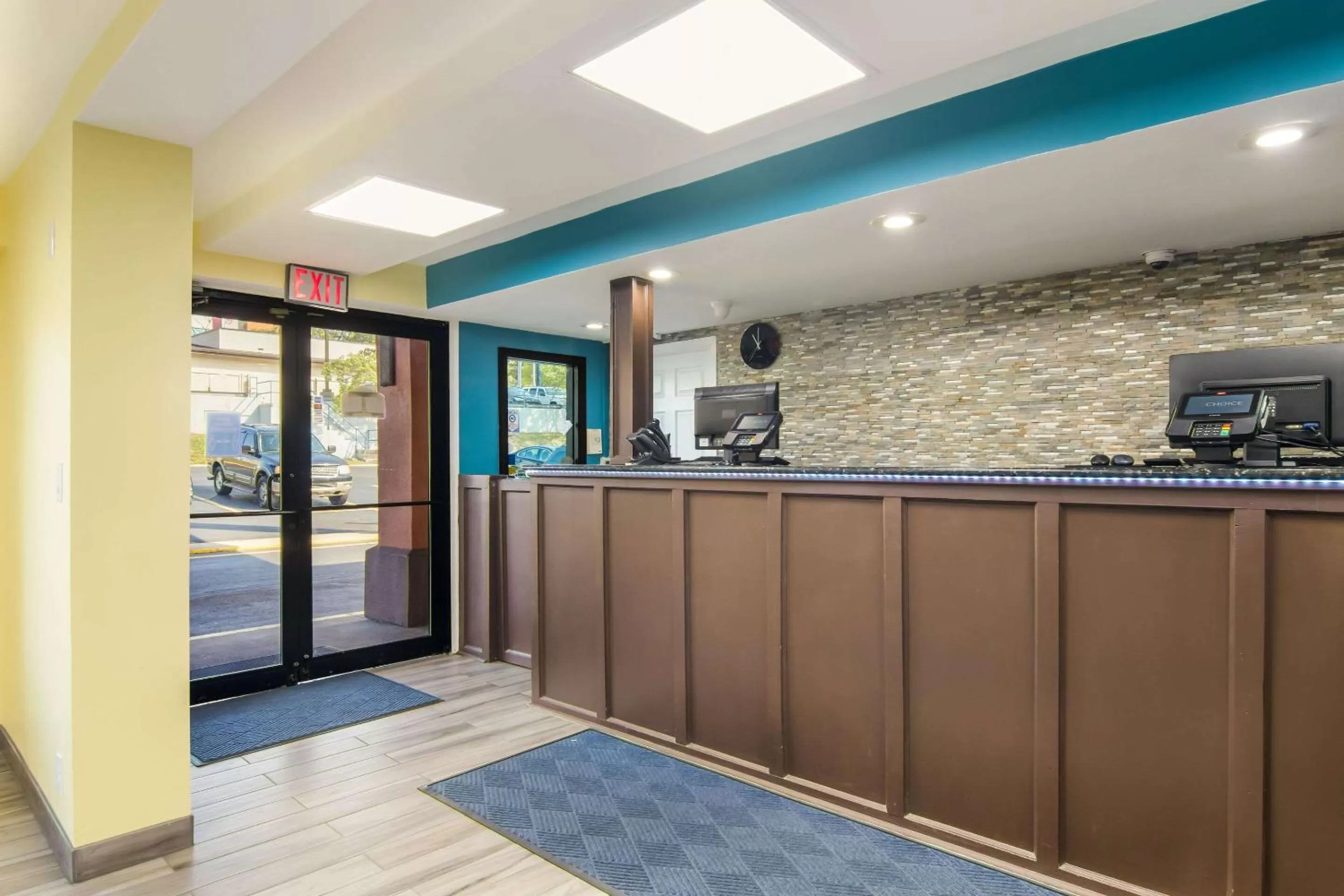 Lobby or reception in Rodeway Inn & Suites Monroeville-Pittsburgh