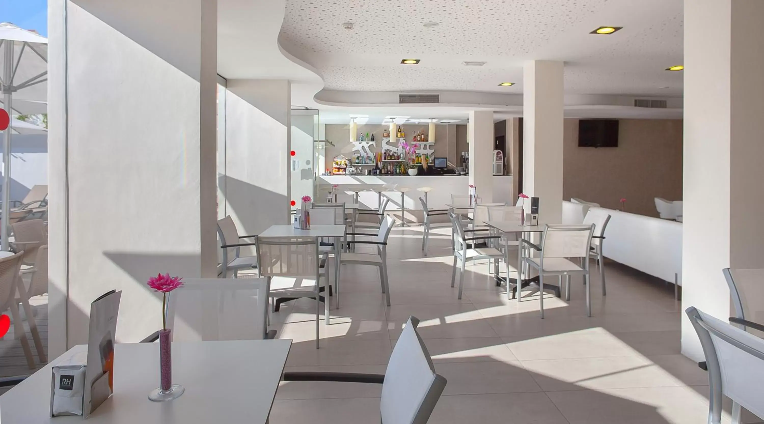 Restaurant/Places to Eat in Hotel RH Vinarós Aura