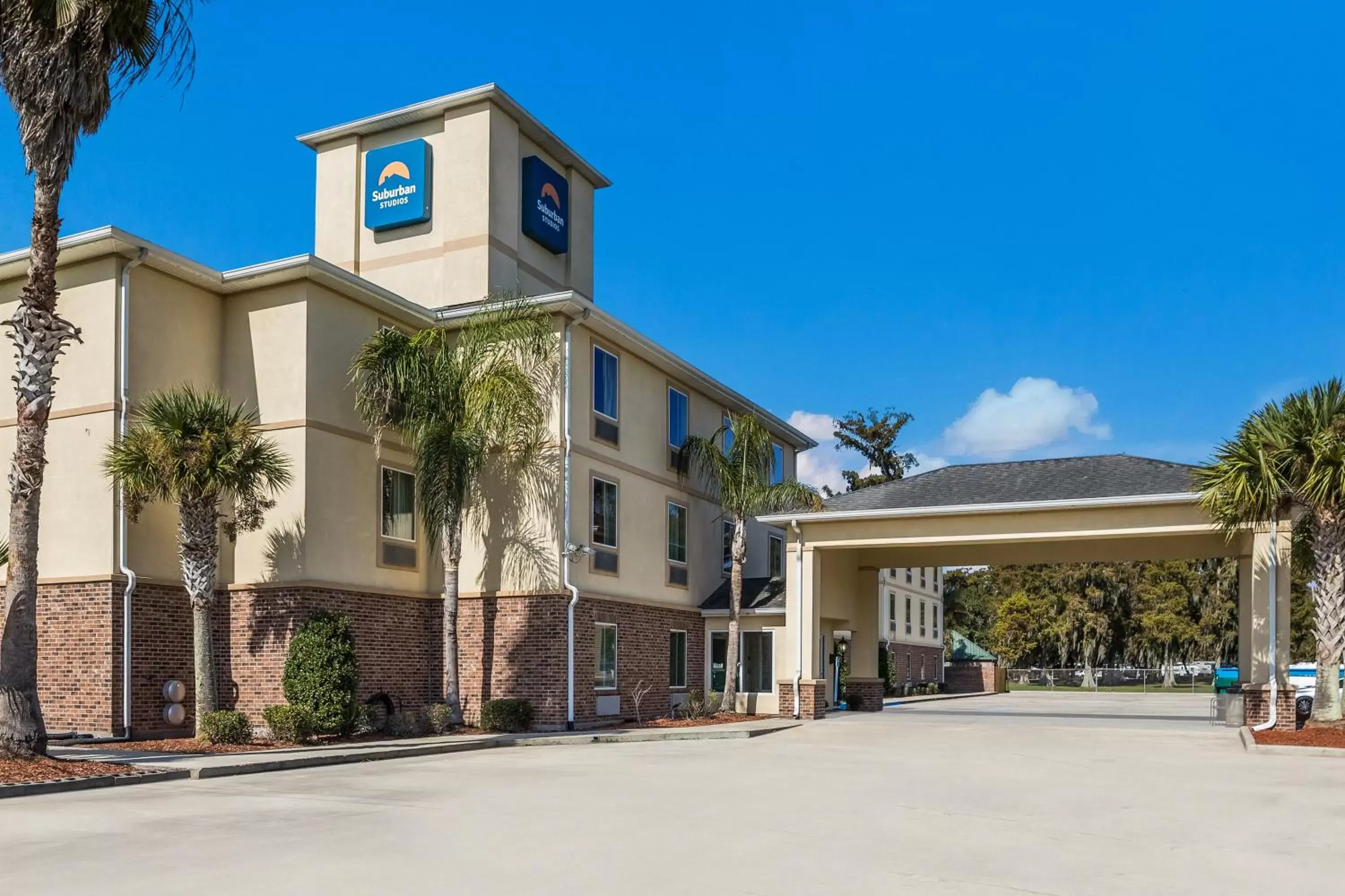 Property building in Suburban Studios Berwick - Morgan City Property building in Suburban Studios Berwick - Morgan City