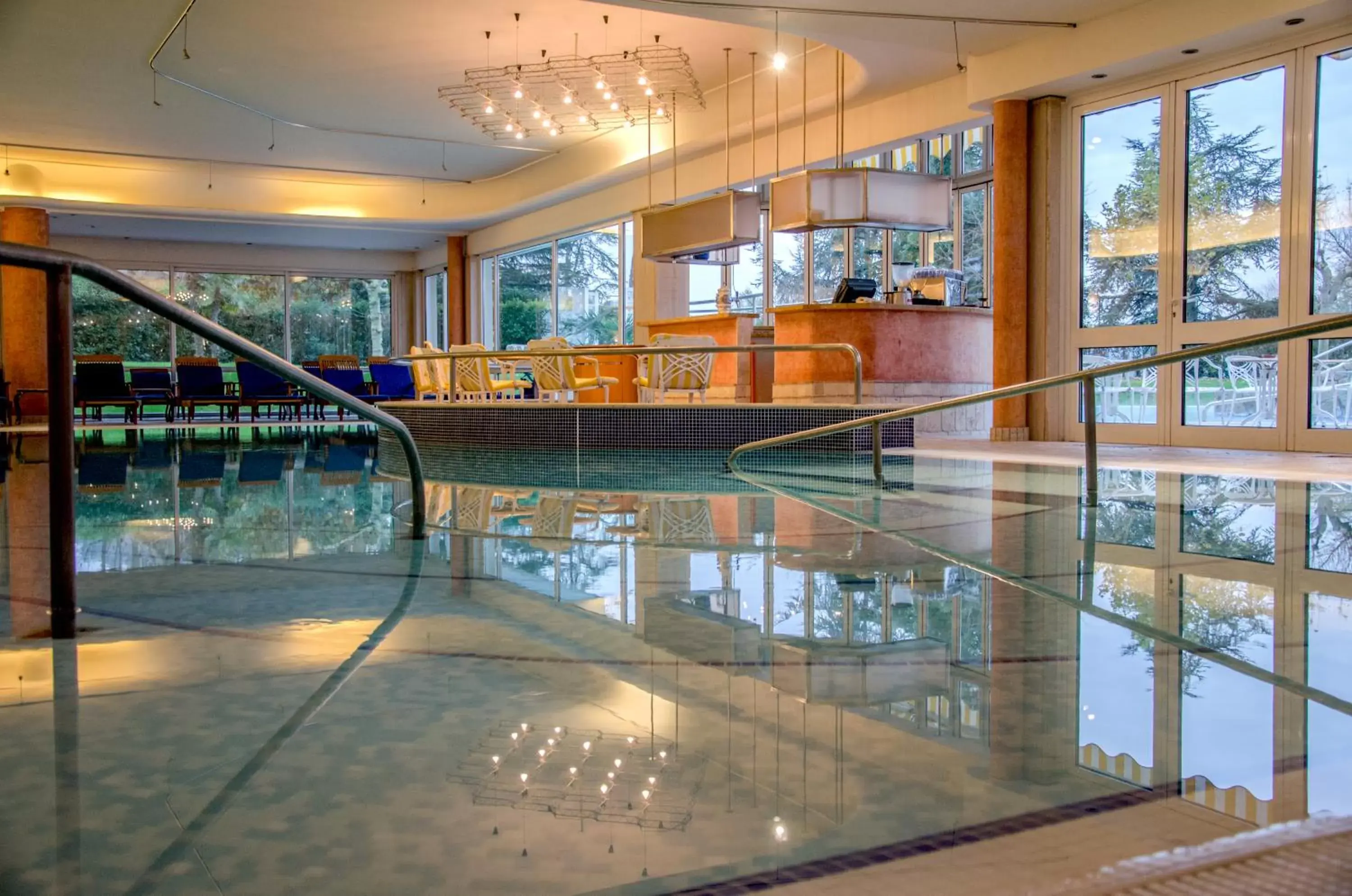 Swimming Pool in Hotel Splendid