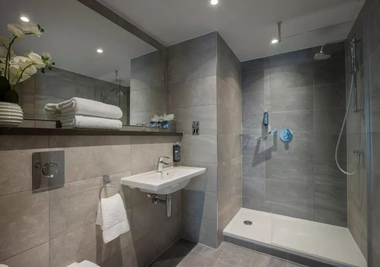 Shower, Bathroom in Clayton Hotel Chiswick