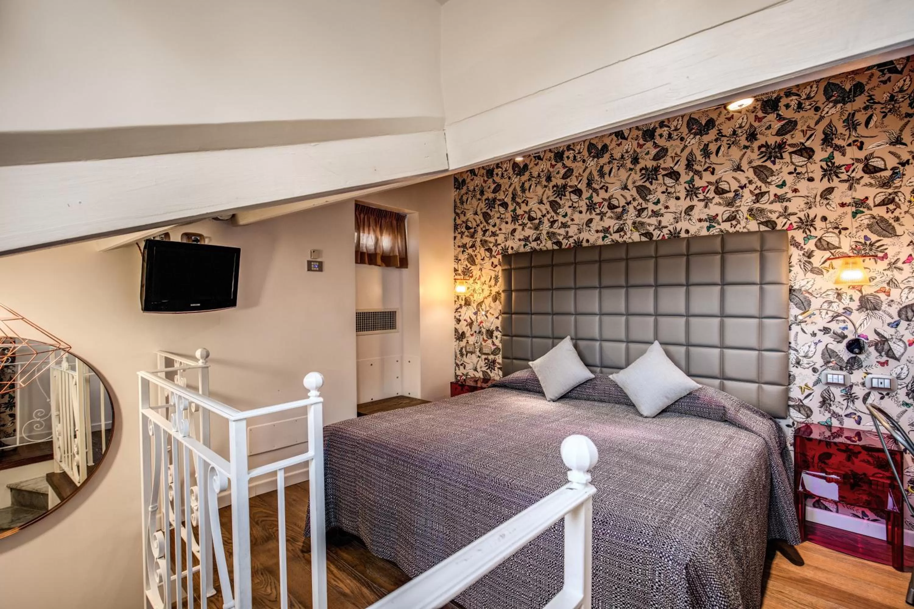 Photo of the whole room, Bed in Parlamento Boutique Hotel