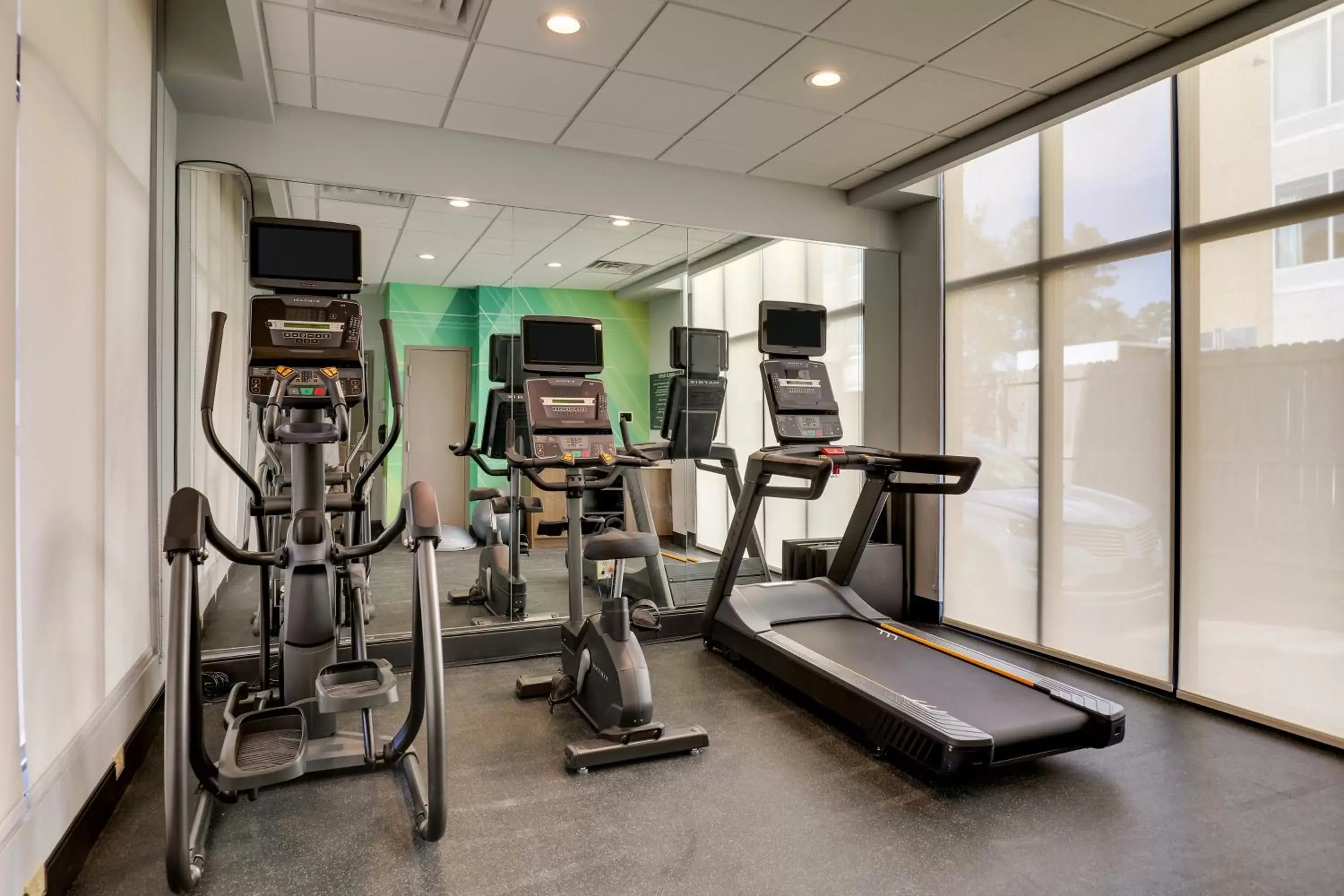 Fitness centre/facilities in Holiday Inn Mobile Airport by IHG Fitness centre/facilities in Holiday Inn Mobile Airport by IHG