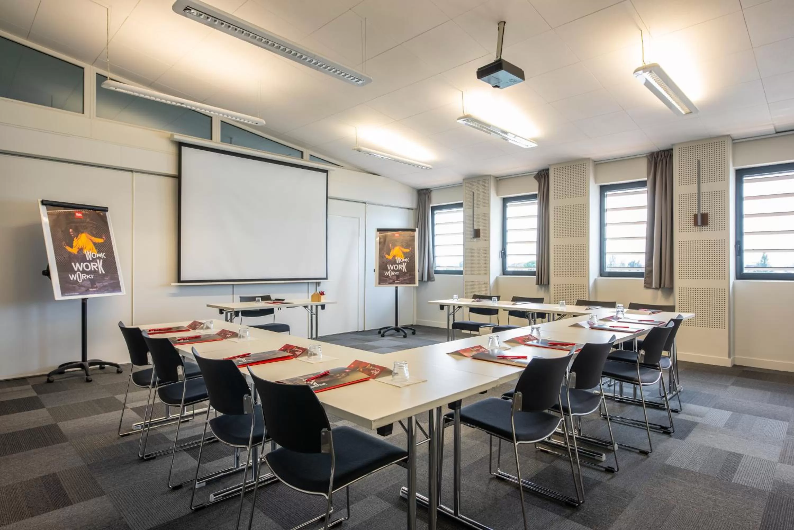 Meeting/conference room in ibis Lyon Sud Oullins
