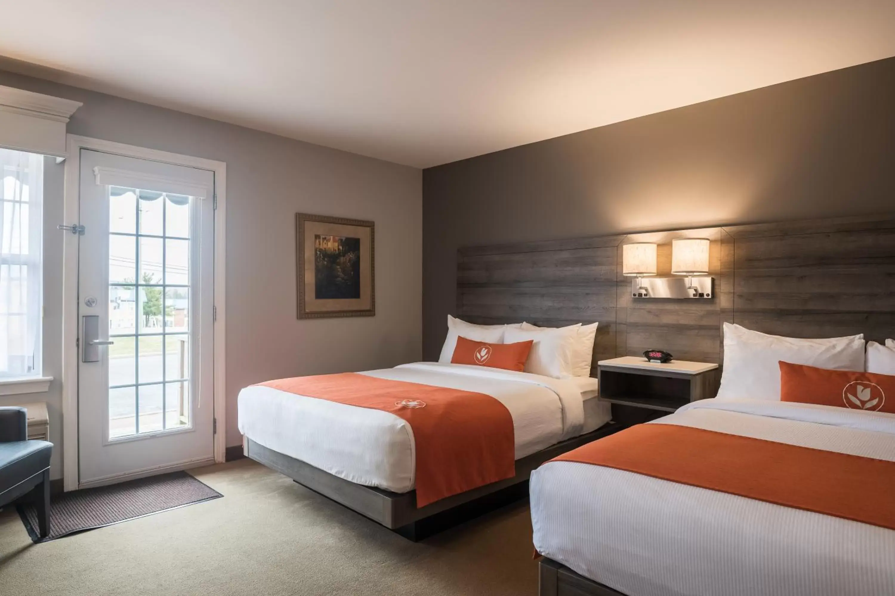 Bedroom, Bed in Amsterdam Inn & Suites Moncton