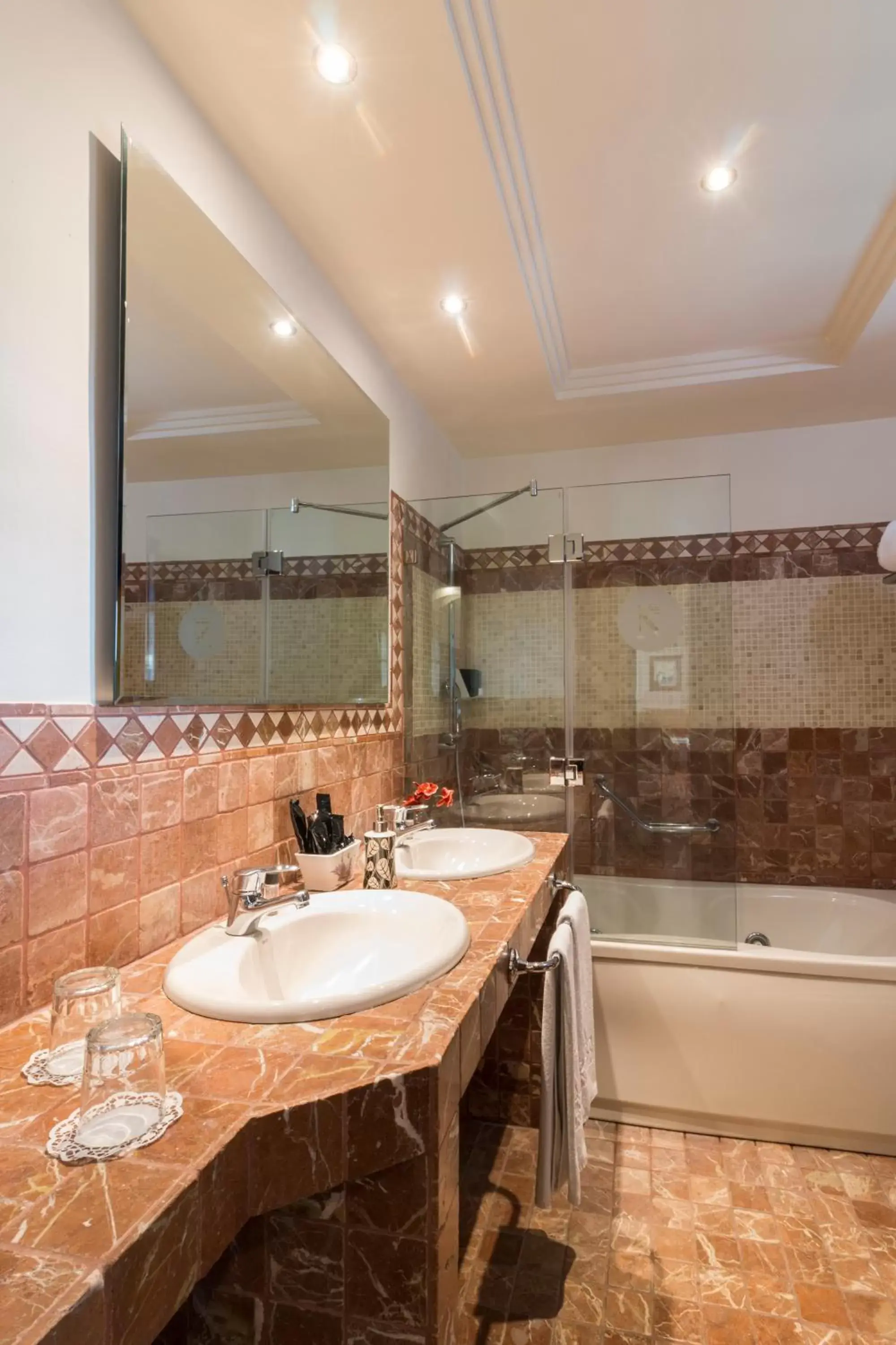 Bathroom in Laguna Nivaria Hotel & Spa