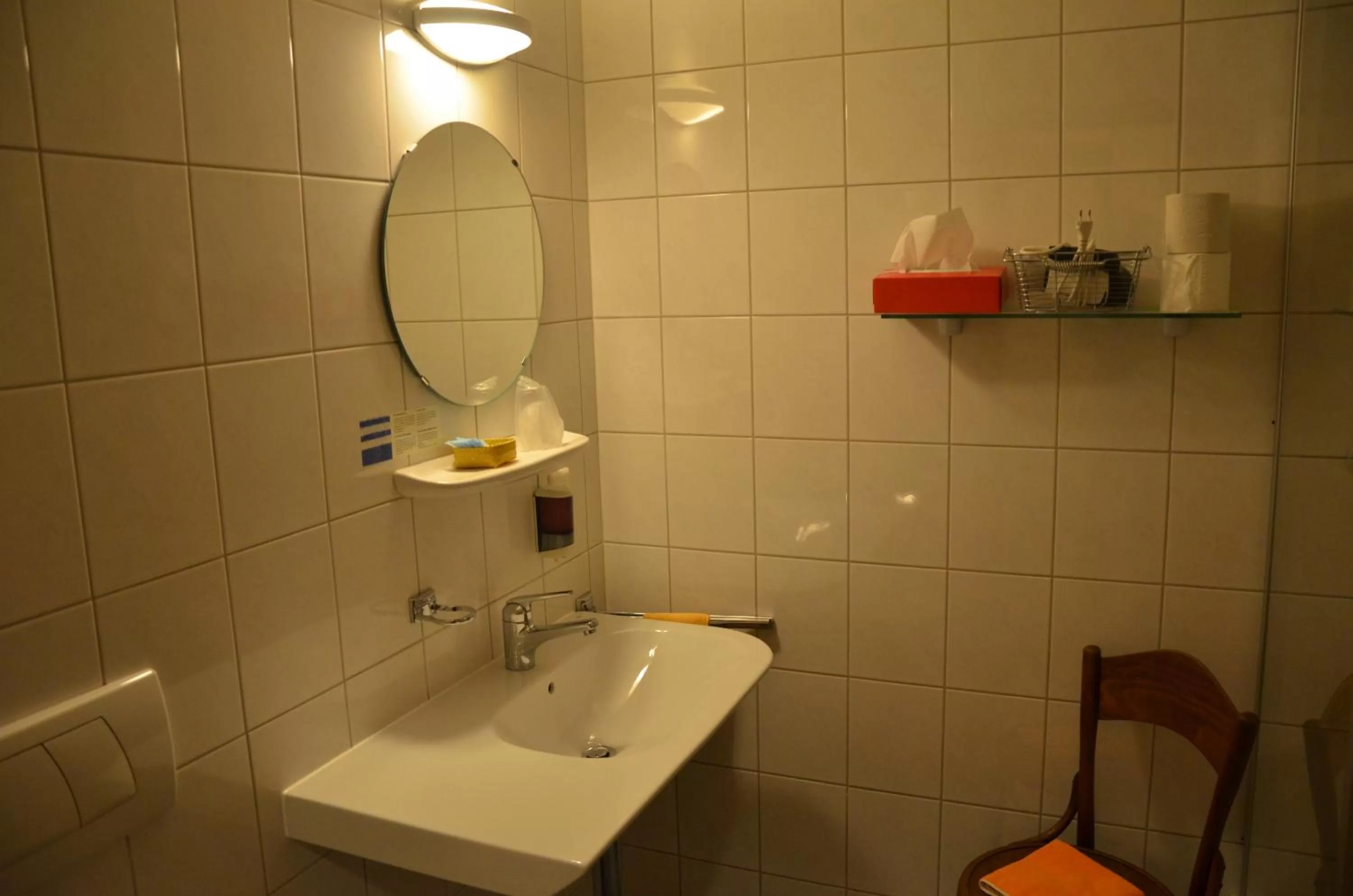 Bathroom in Gasthaus zum Löwen
