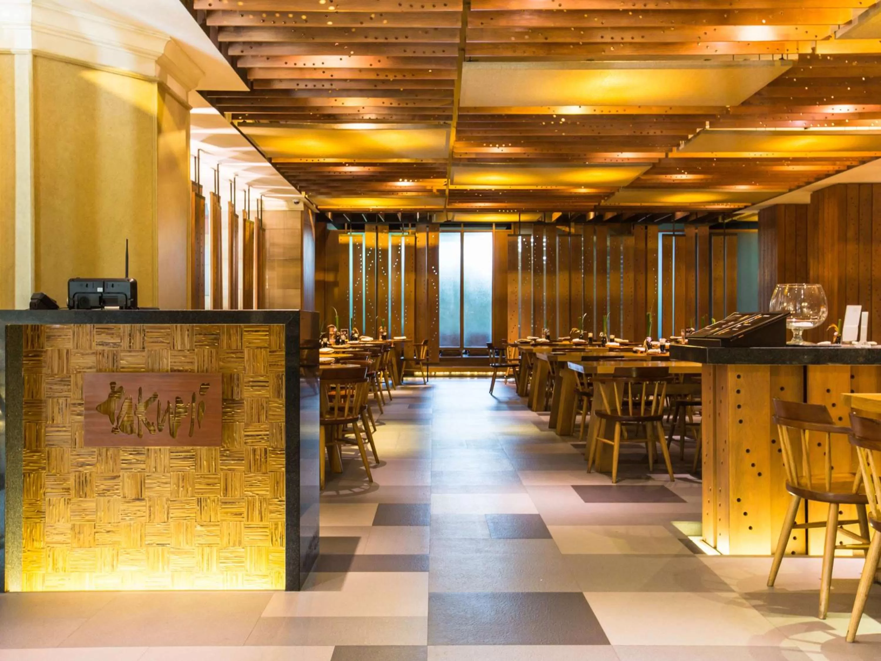 Restaurant/places to eat in Swissotel Bangkok Ratchada