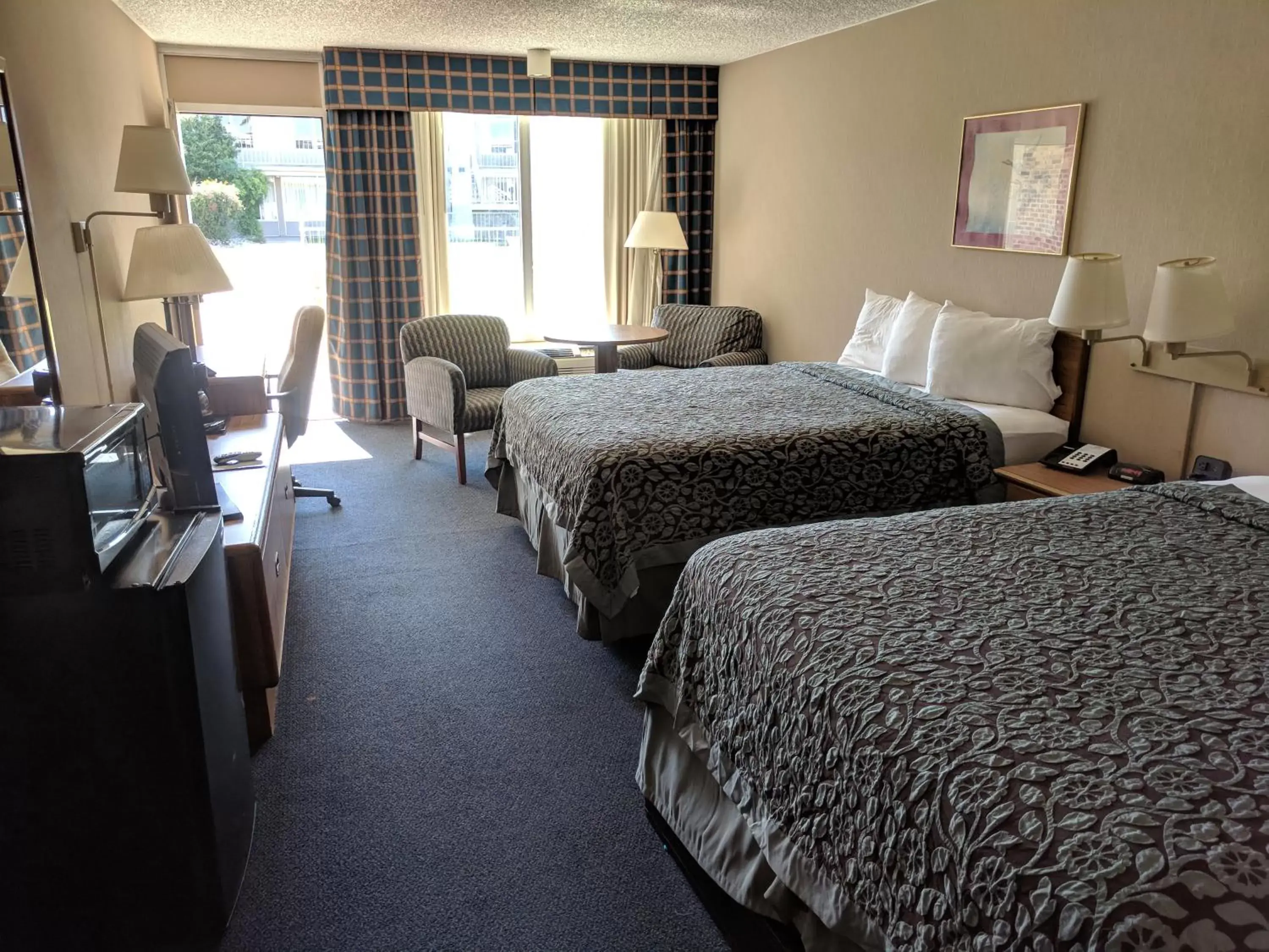 Bedroom in Days Inn by Wyndham Seguin TX