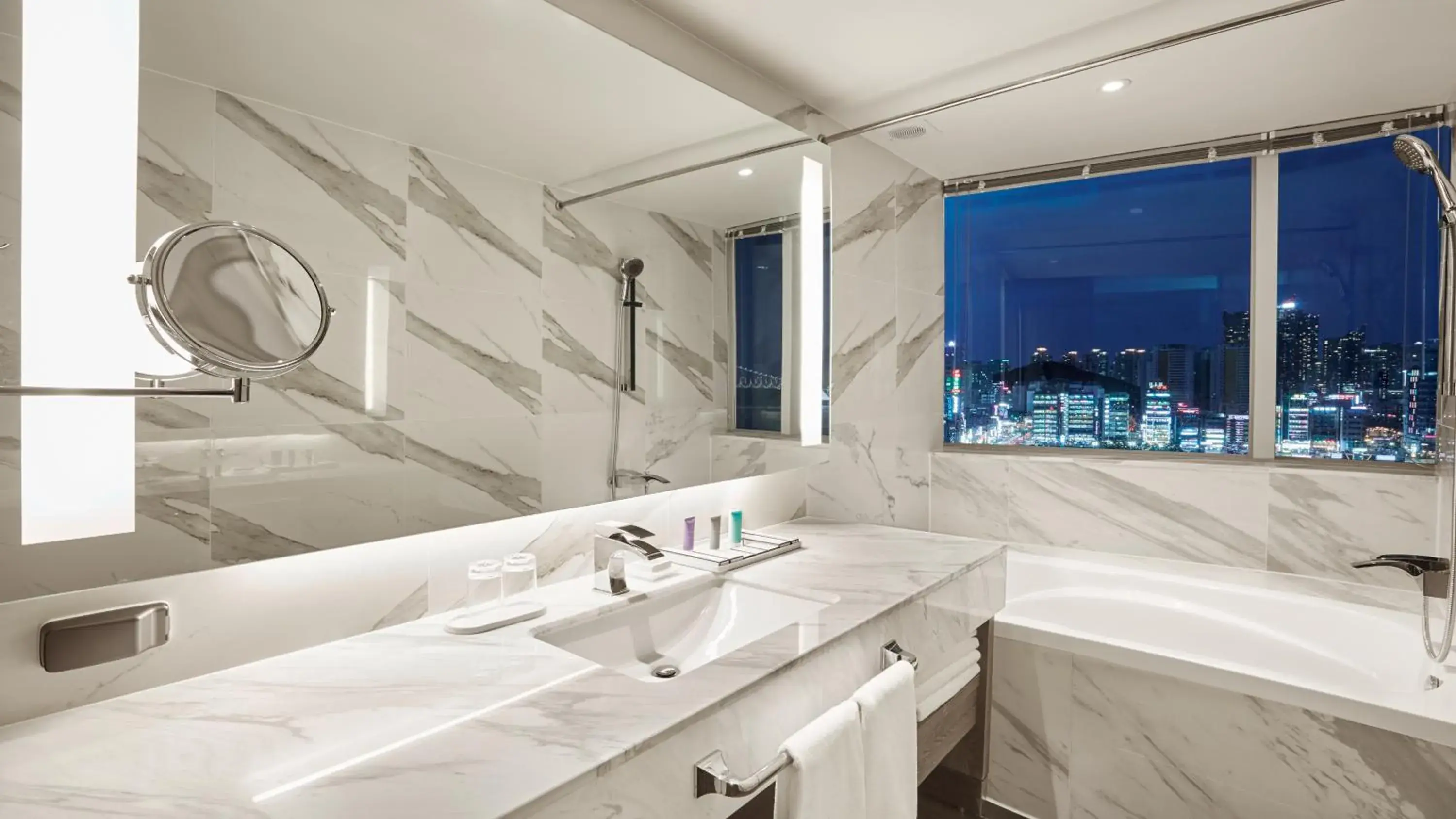 Toilet, Bathroom in Kent Hotel Gwangalli By Kensington