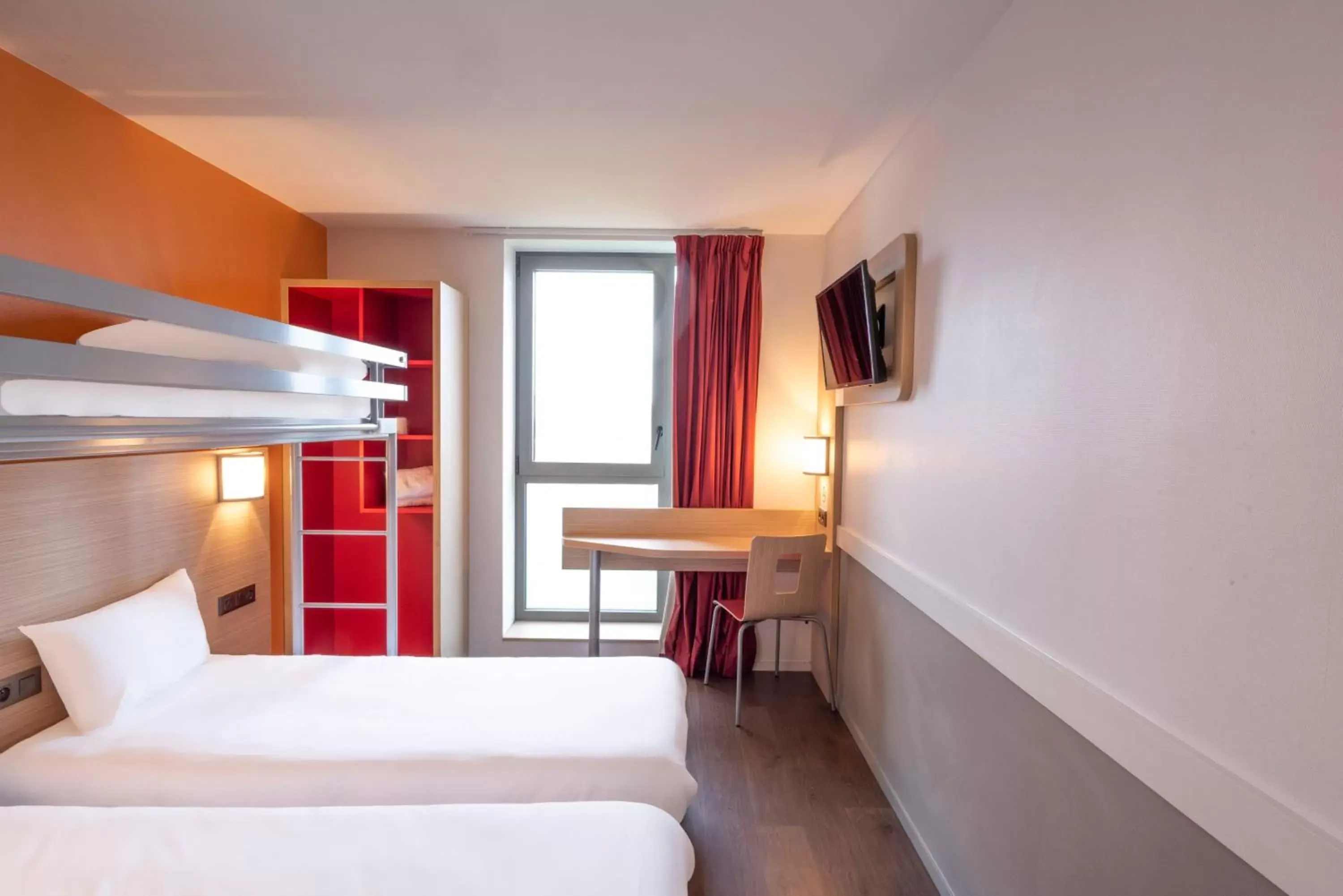 Bedroom, Bunk Bed in Premiere Classe Le Havre Centre-LES DOCKS