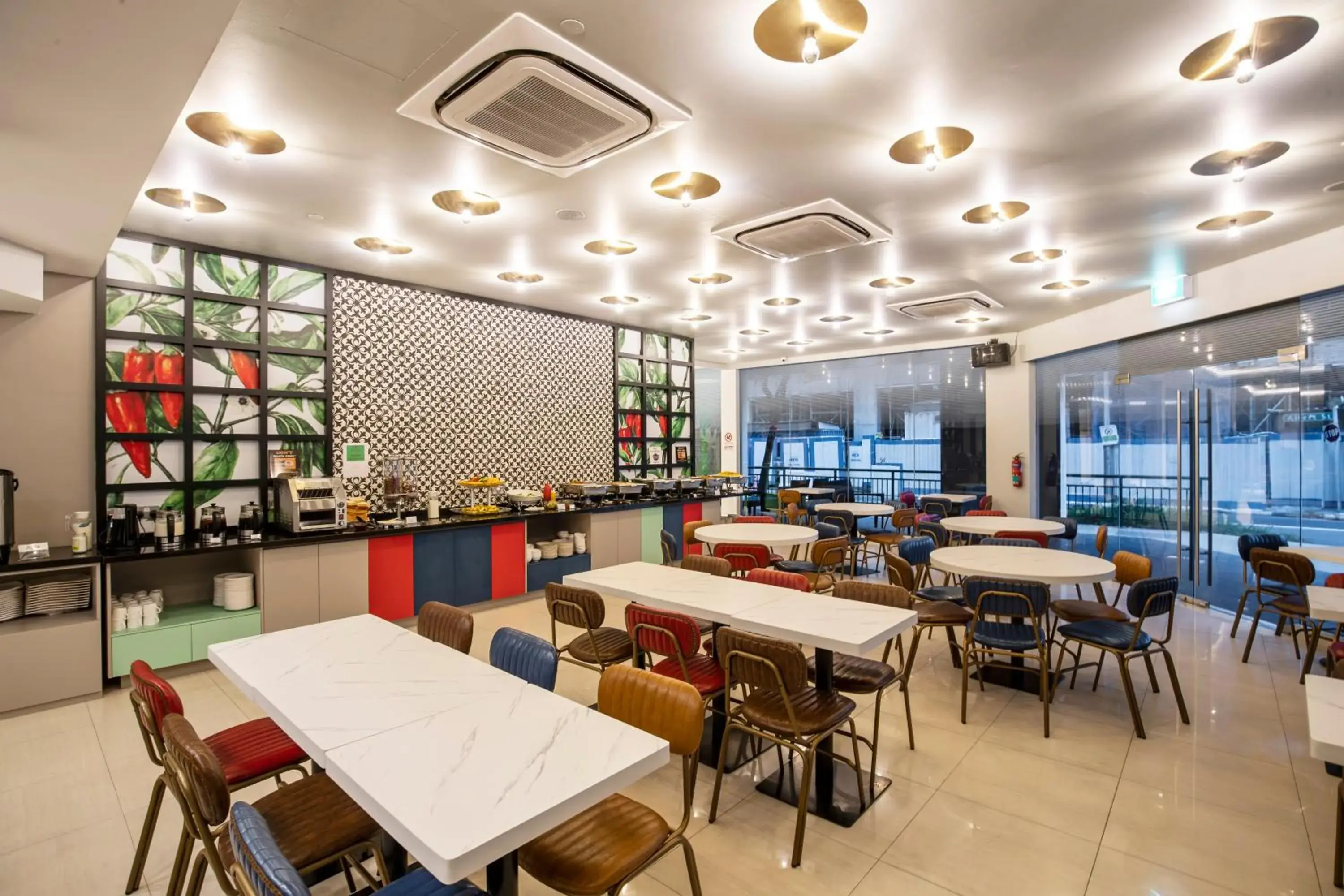 Restaurant/Places to Eat in ibis Styles Singapore Albert