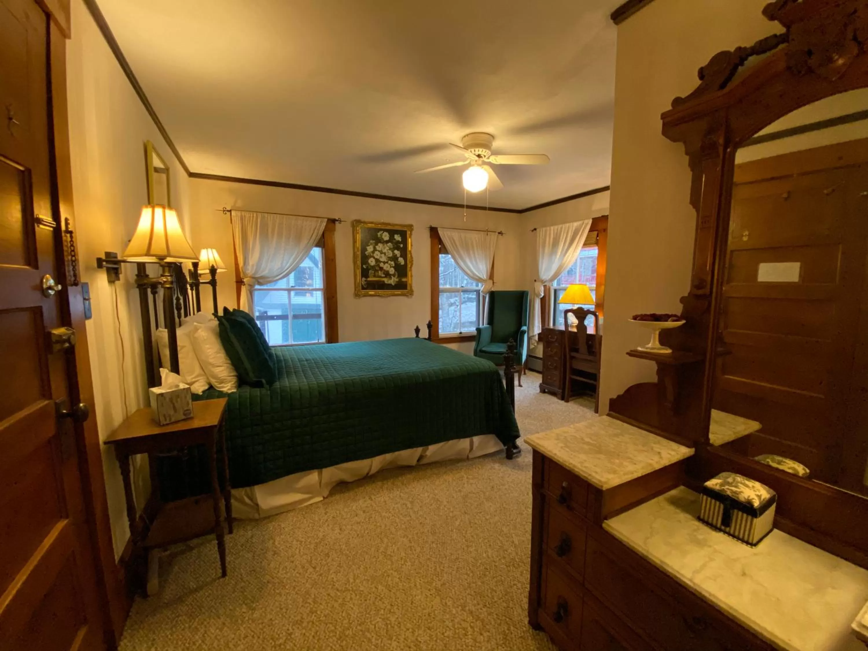 Bed in Follansbee Inn