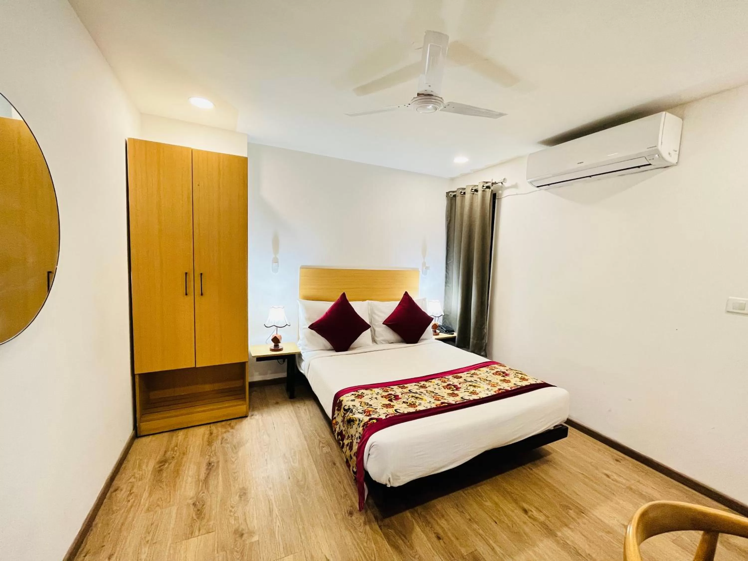 Deluxe Double Room in Super Townhouse Shahdara Near Yamuna Sports Complex Formerly Hotel Ipotel