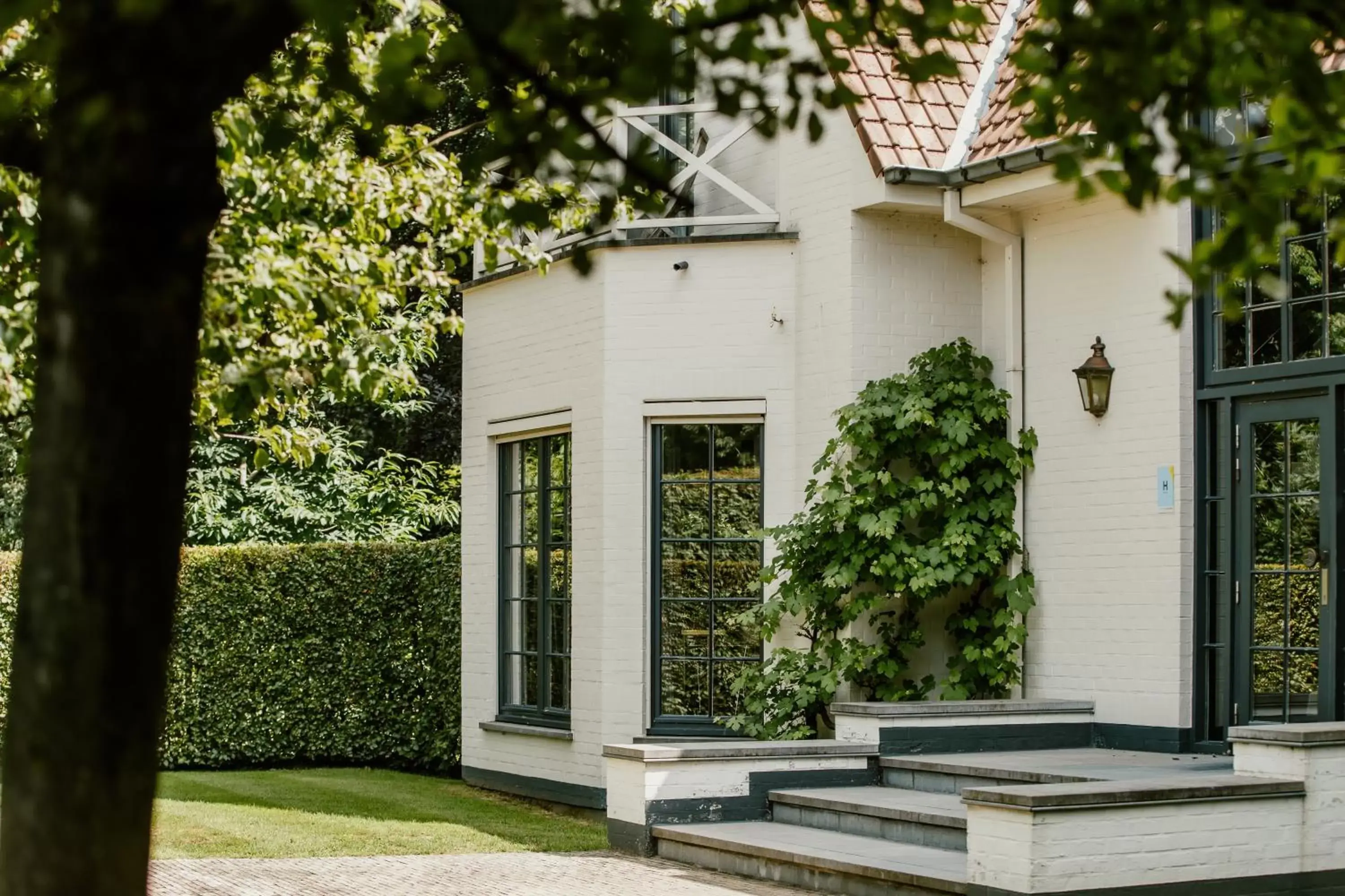 Property building in Auberge du Pêcheur Property building in Auberge du Pêcheur