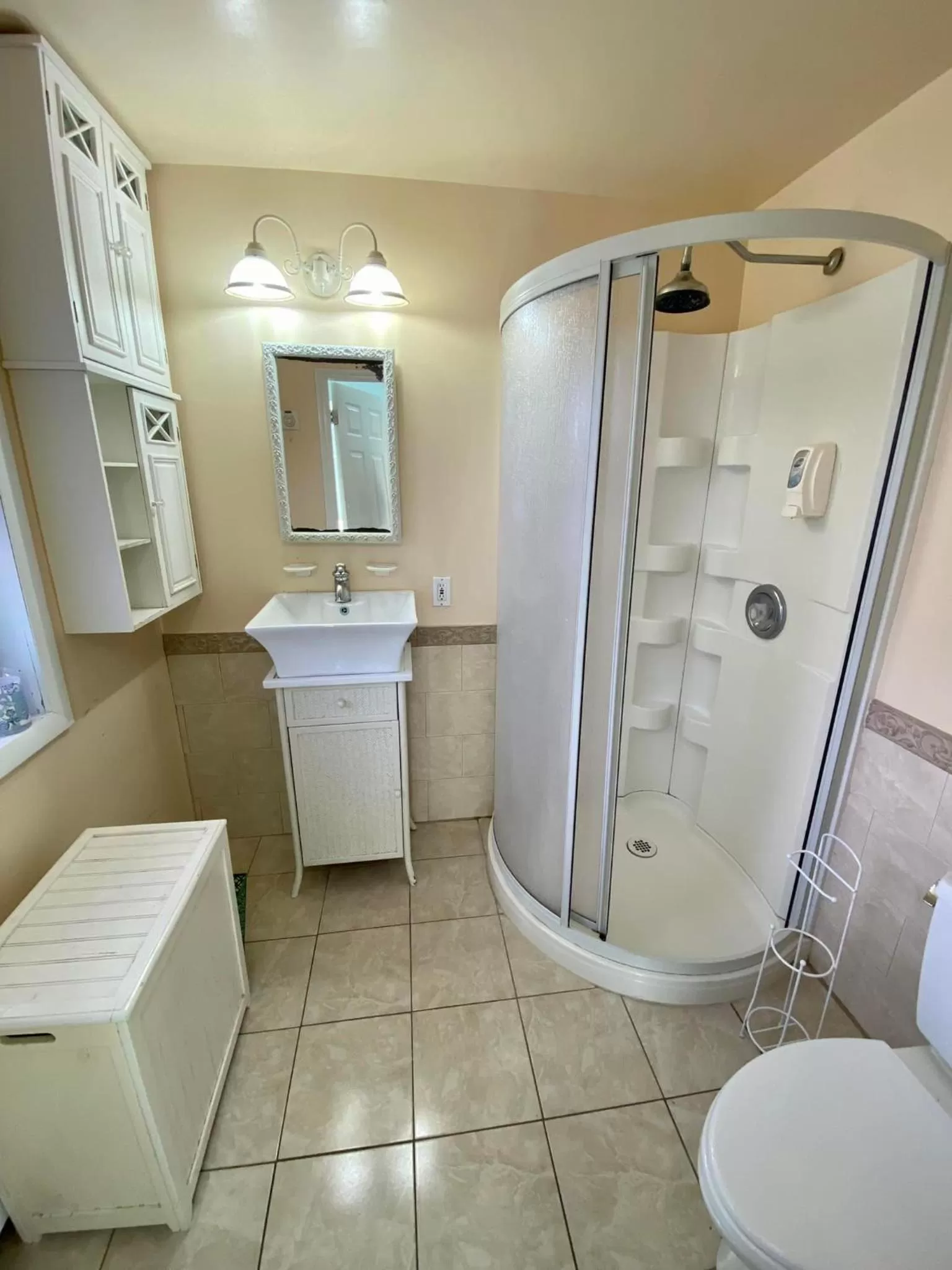 Bathroom in Atlantic House Bed & Breakfast