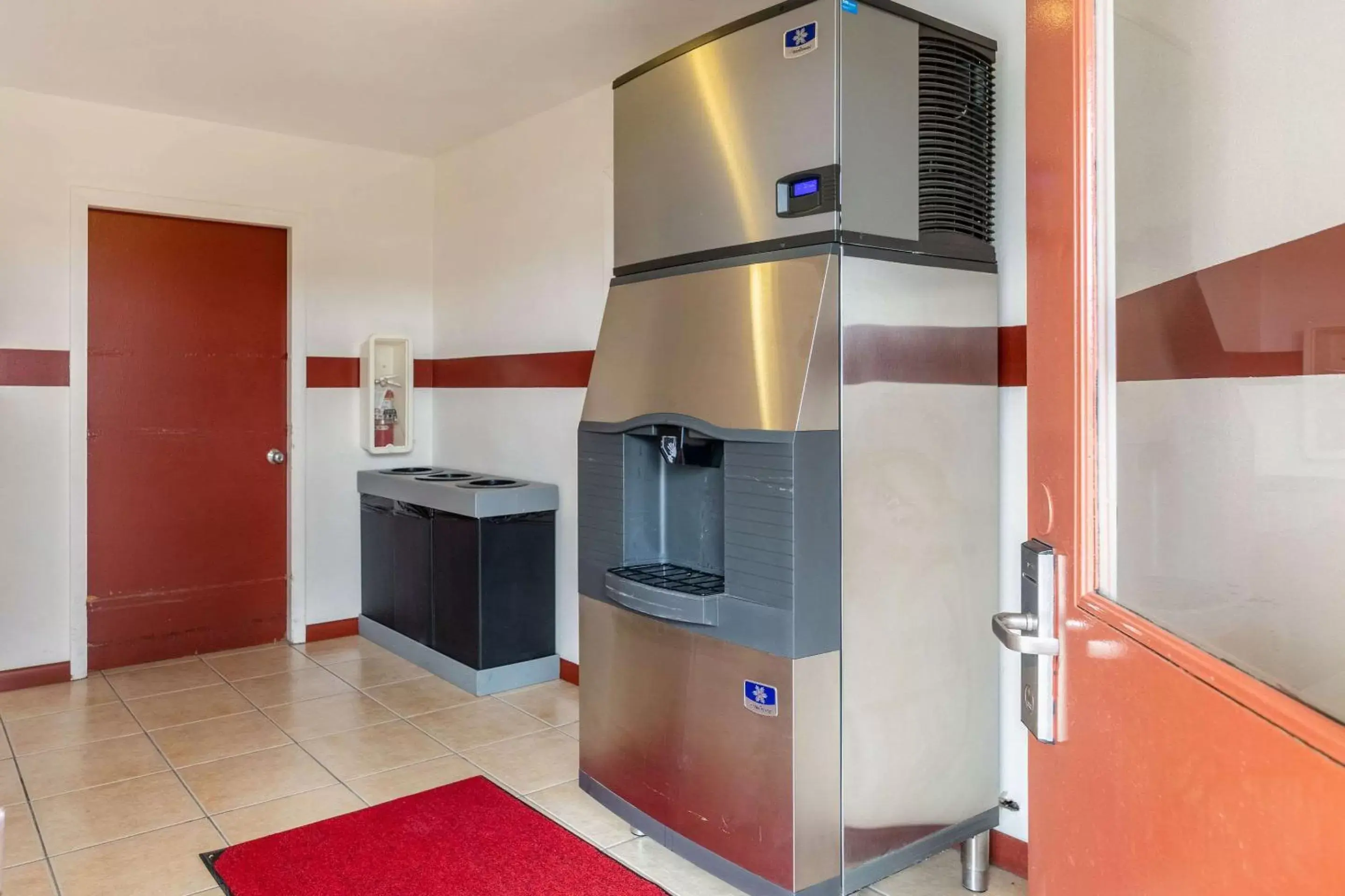 Other, Kitchen/Kitchenette in Econo Lodge Miles City