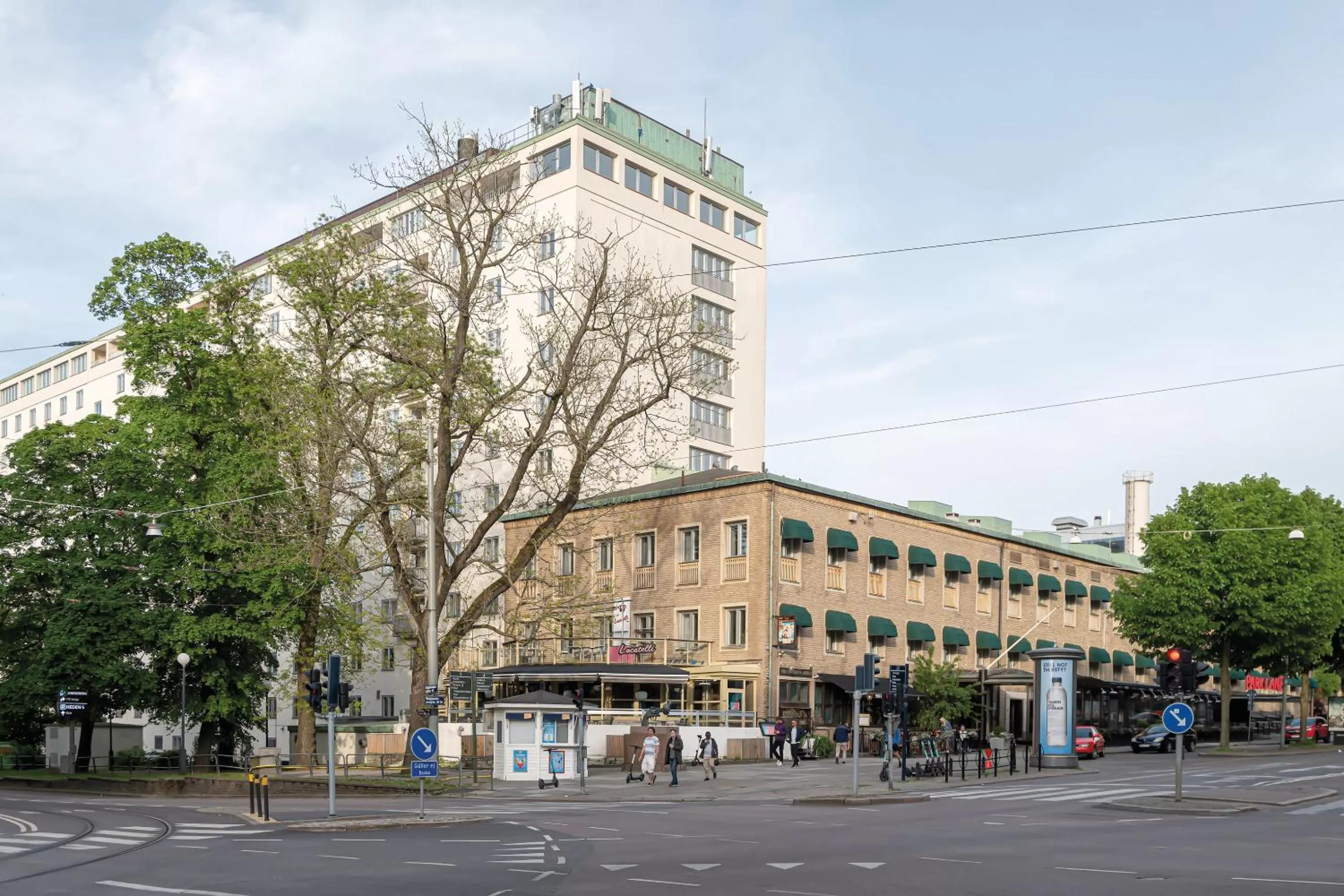 Property building in Elite Park Avenue Hotel