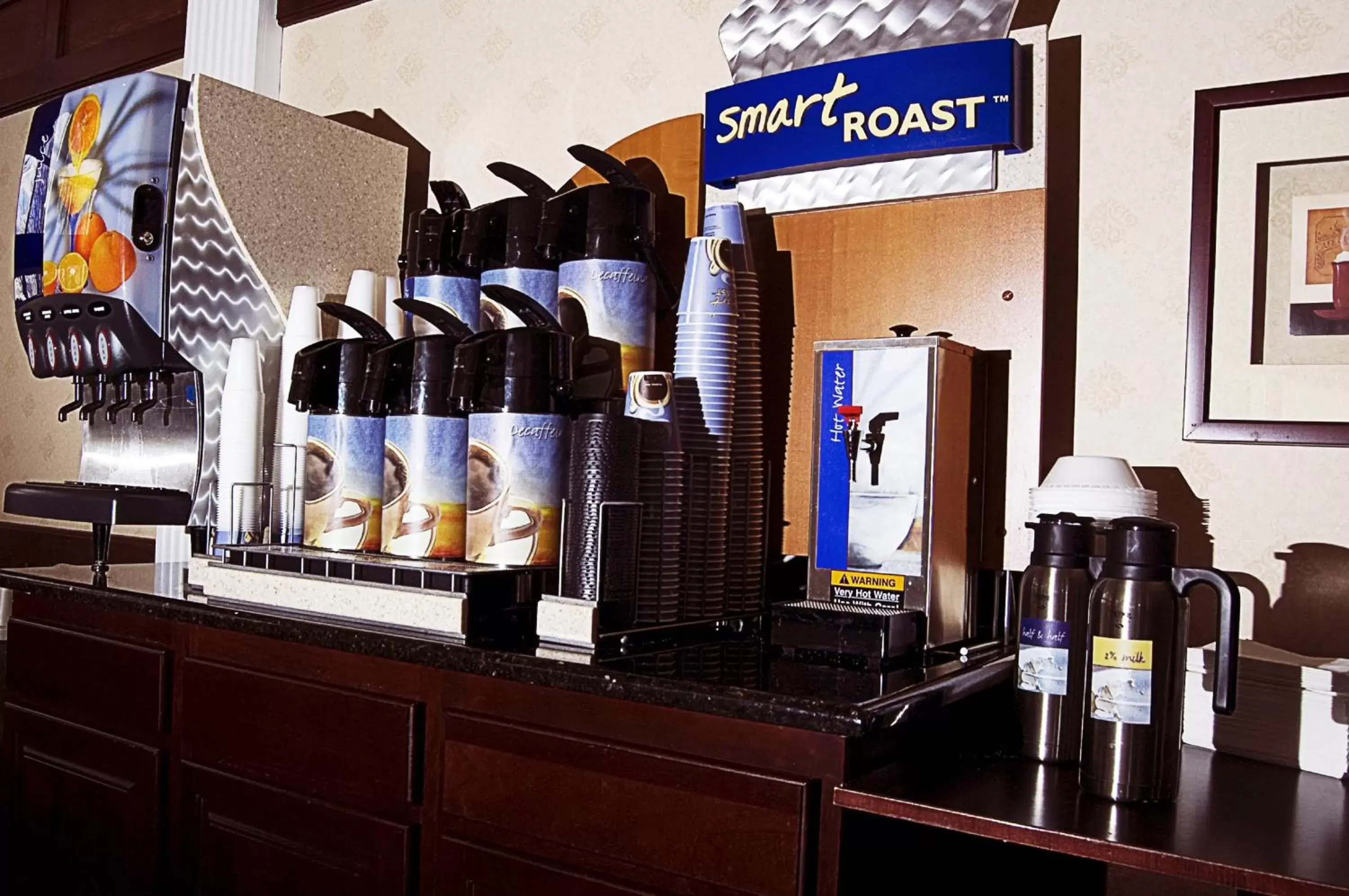 Breakfast in Holiday Inn Express Hotel & Suites White River Junction by IHG Breakfast in Holiday Inn Express Hotel & Suites White River Junction by IHG