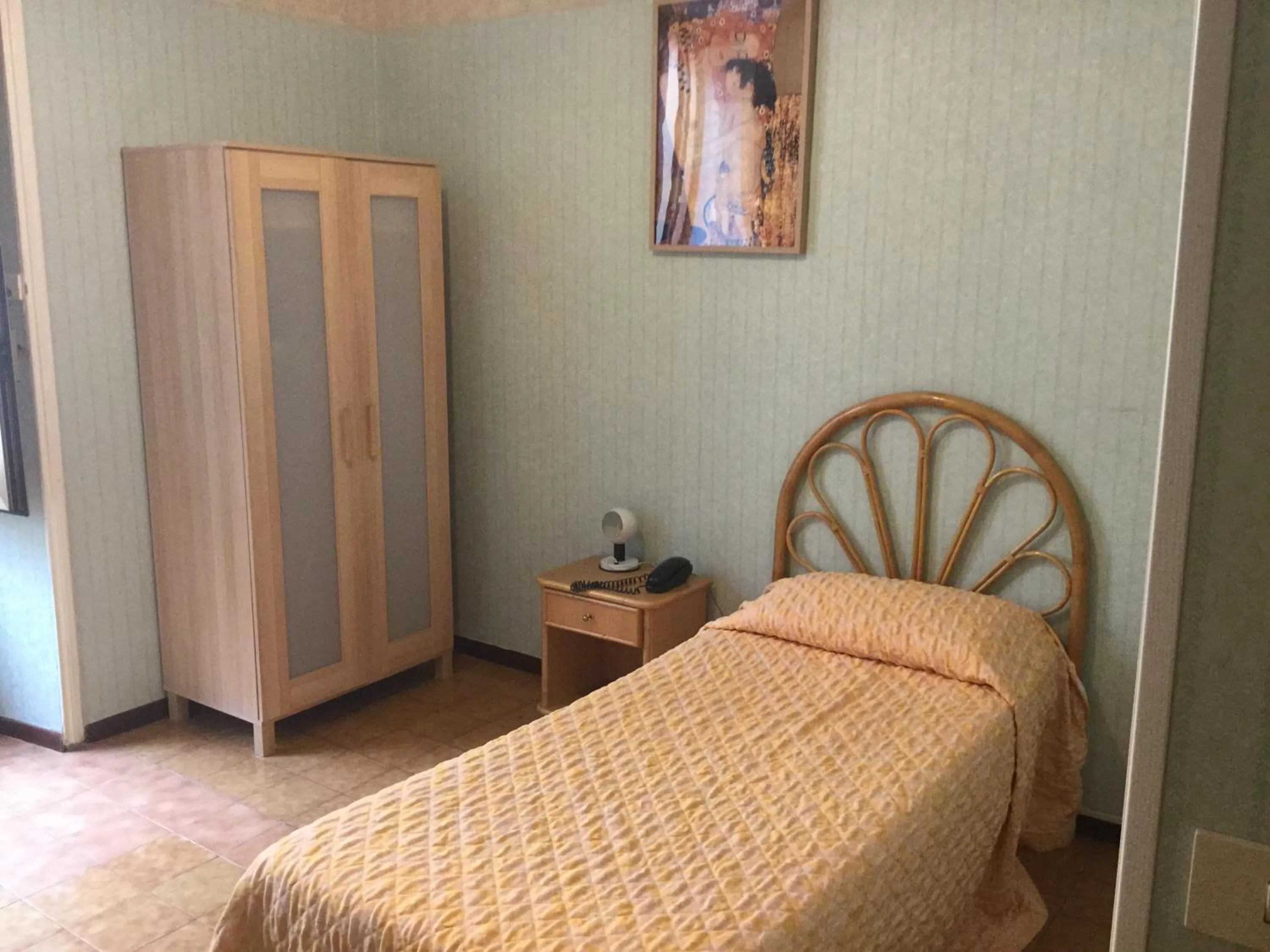 Bed in Hotel Touring