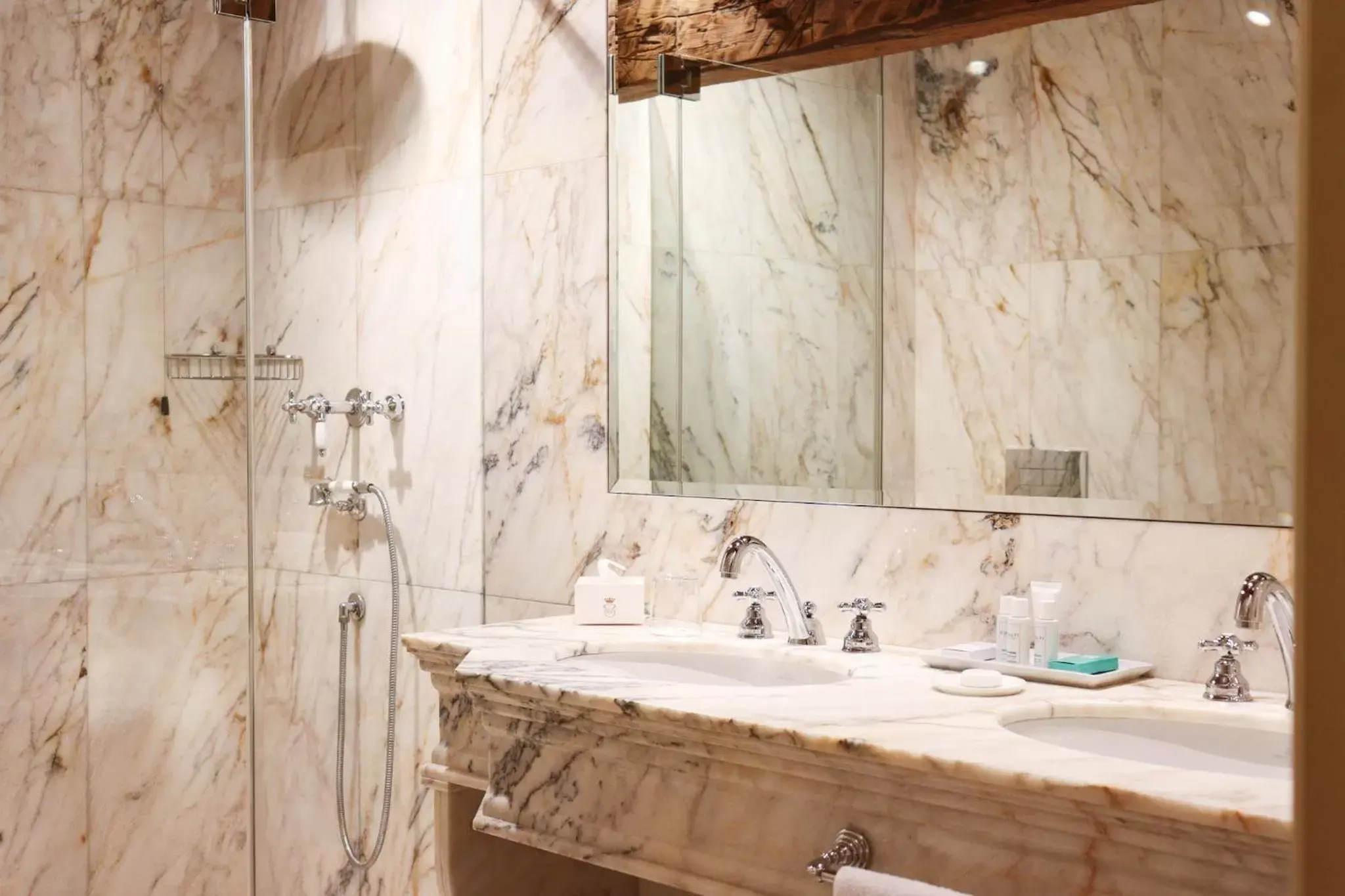 Bathroom in Hotel Ai Cavalieri di Venezia