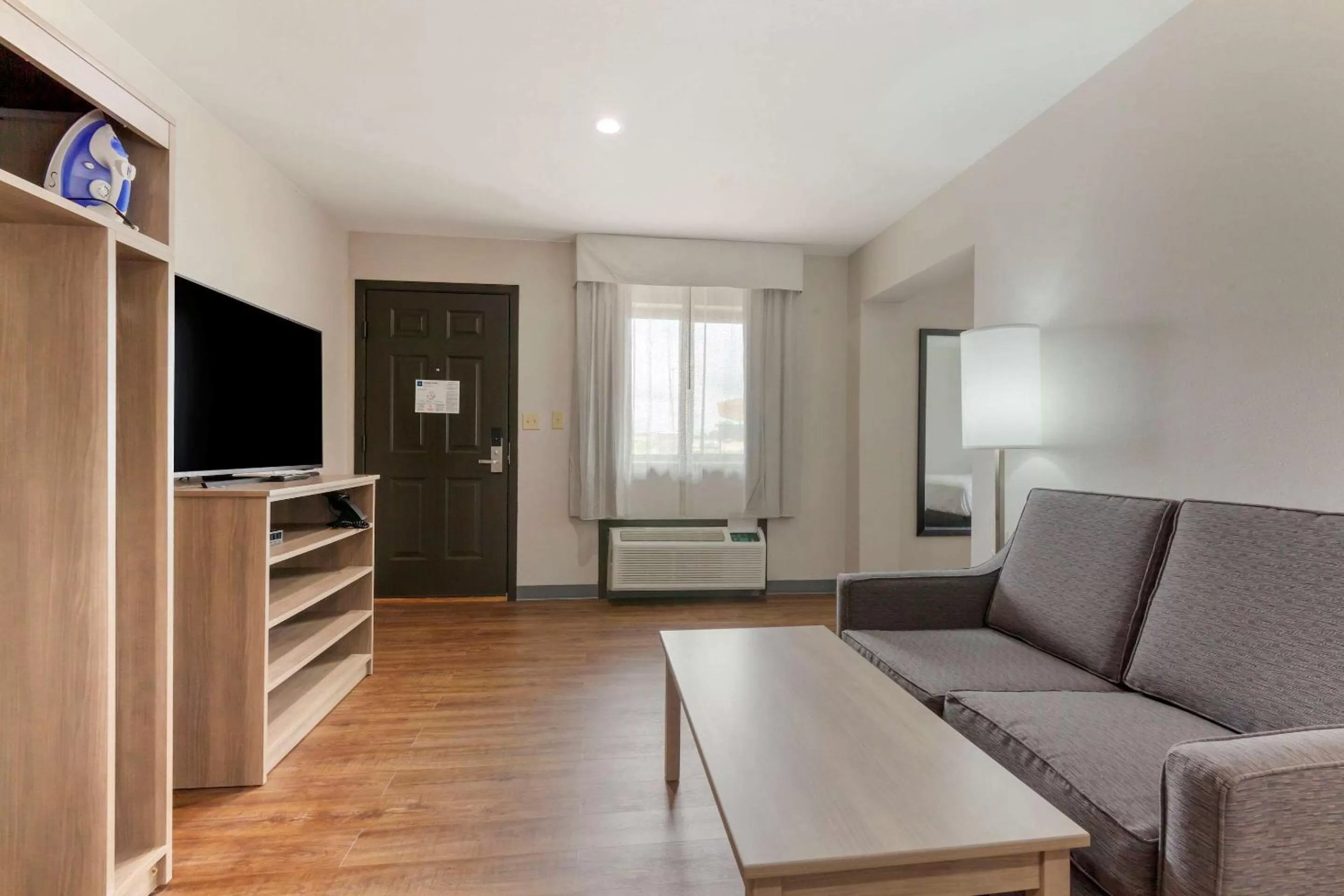 Bedroom in Clarion Pointe Tomah