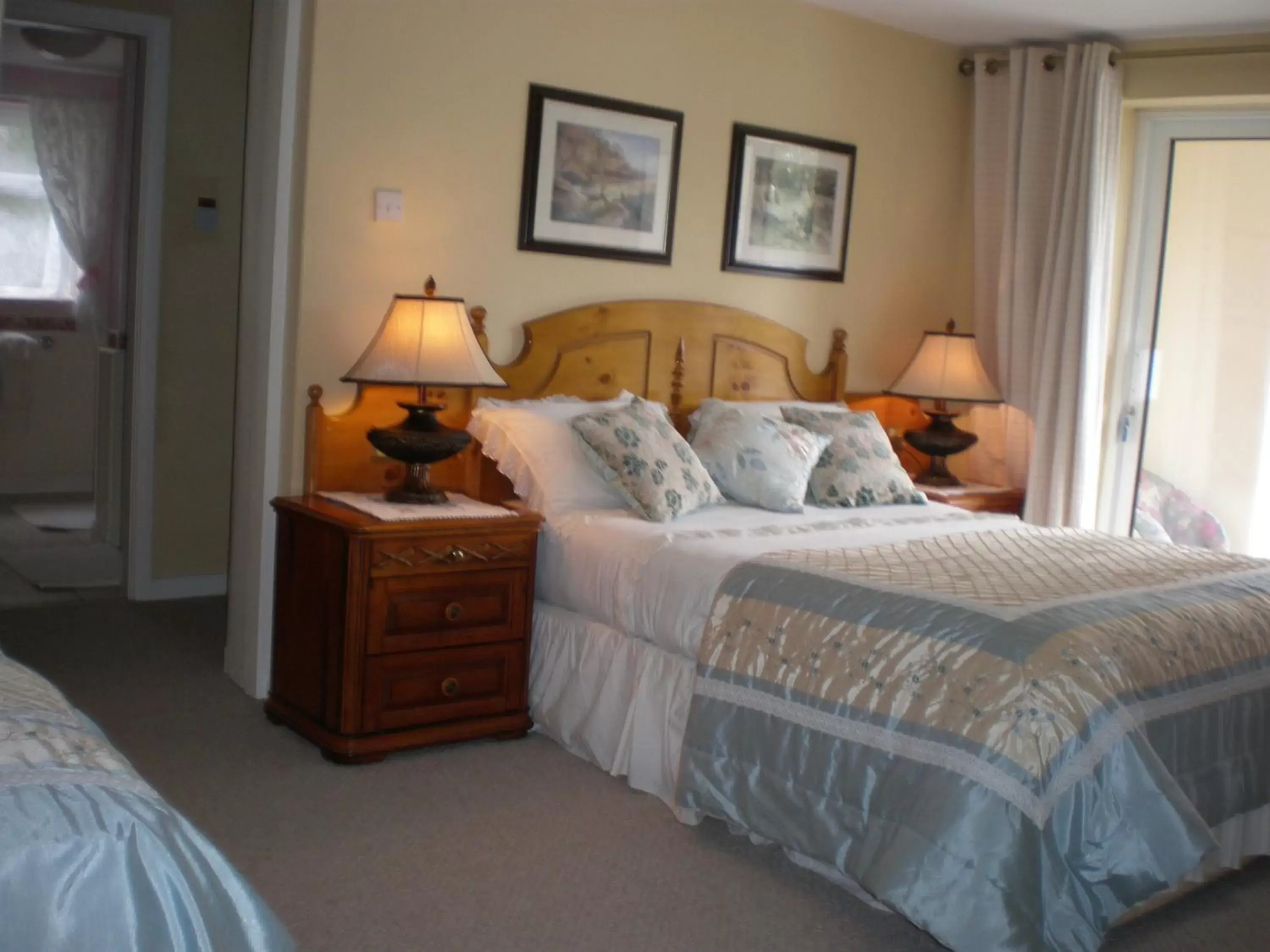 Bedroom, Bed in Crystal Springs B&B