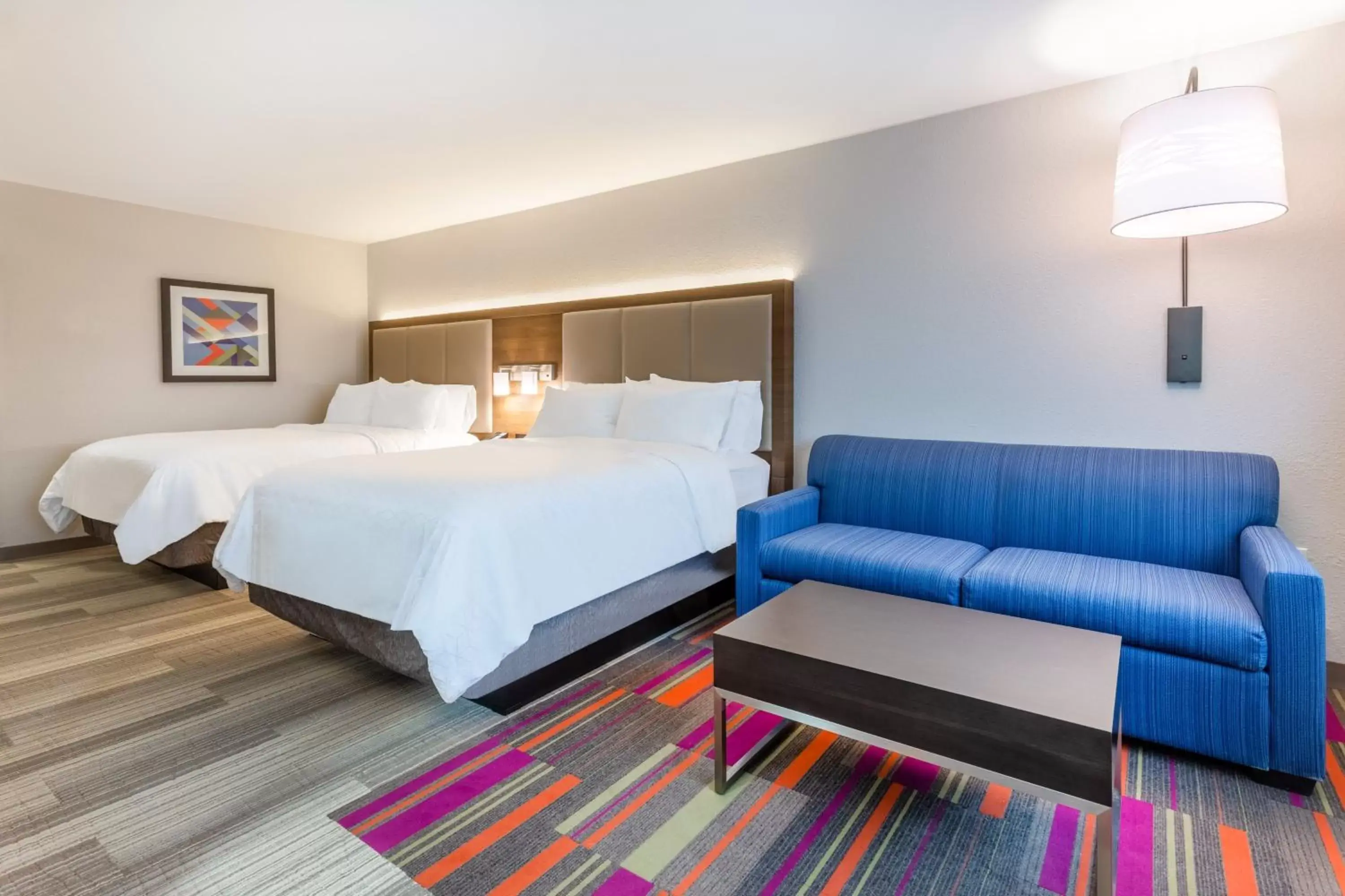 Photo of the whole room, Bed in Holiday Inn Express & Suites - Florence - Cincinnati Airport, an IHG Hotel