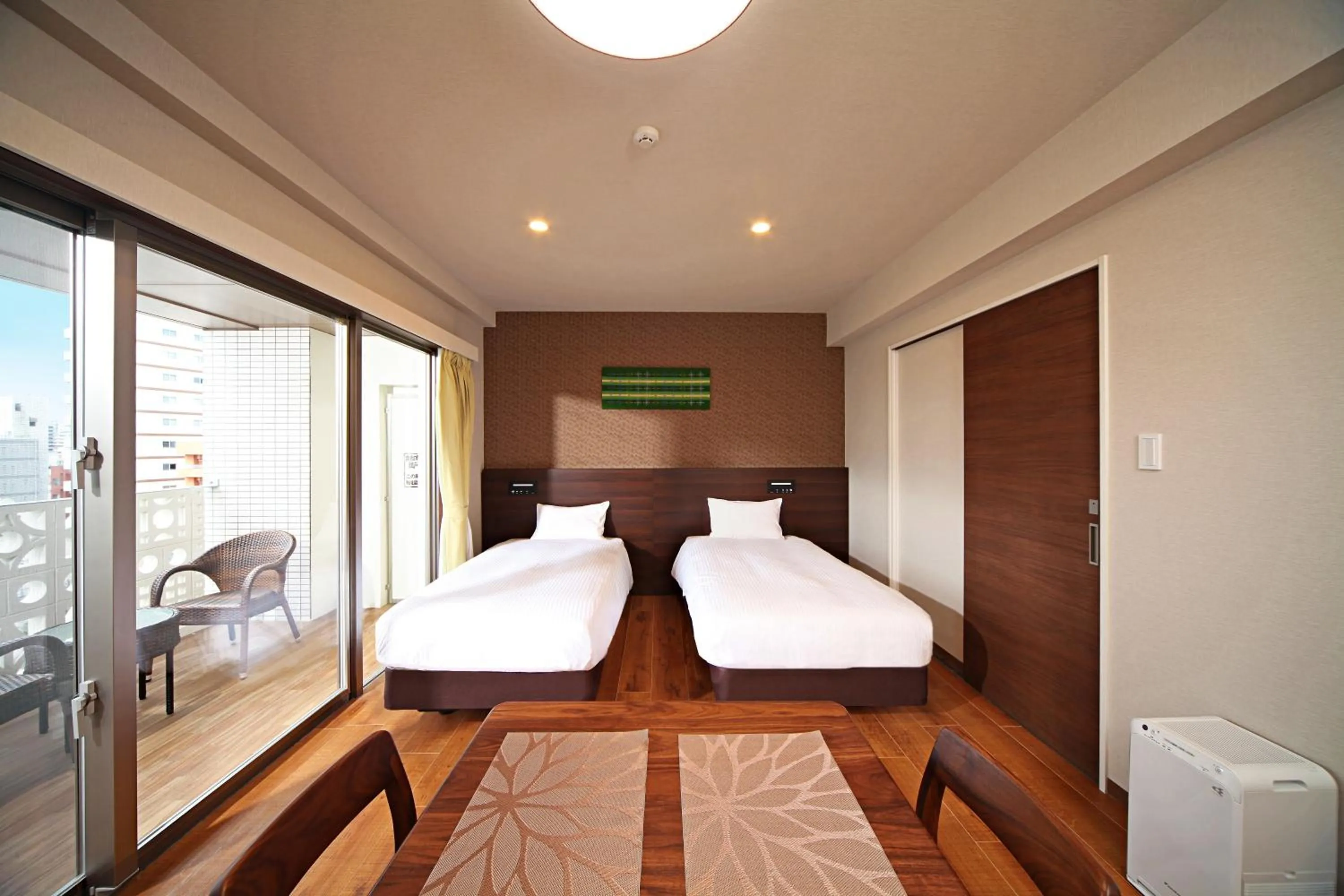 Area and facilities, Bed in Smart Condo Tomari