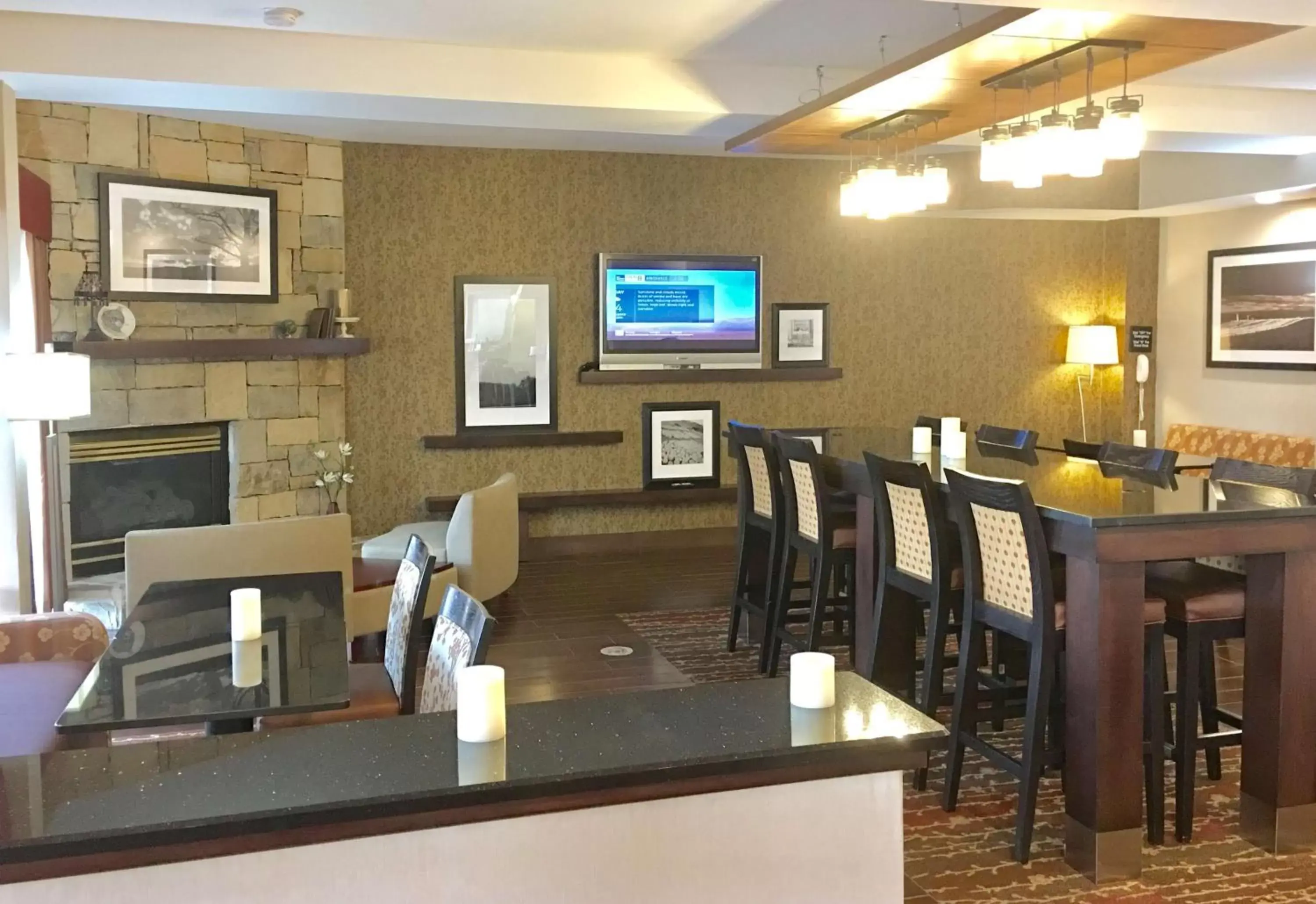 Breakfast, Restaurant/Places to Eat in Hampton Inn Sevierville