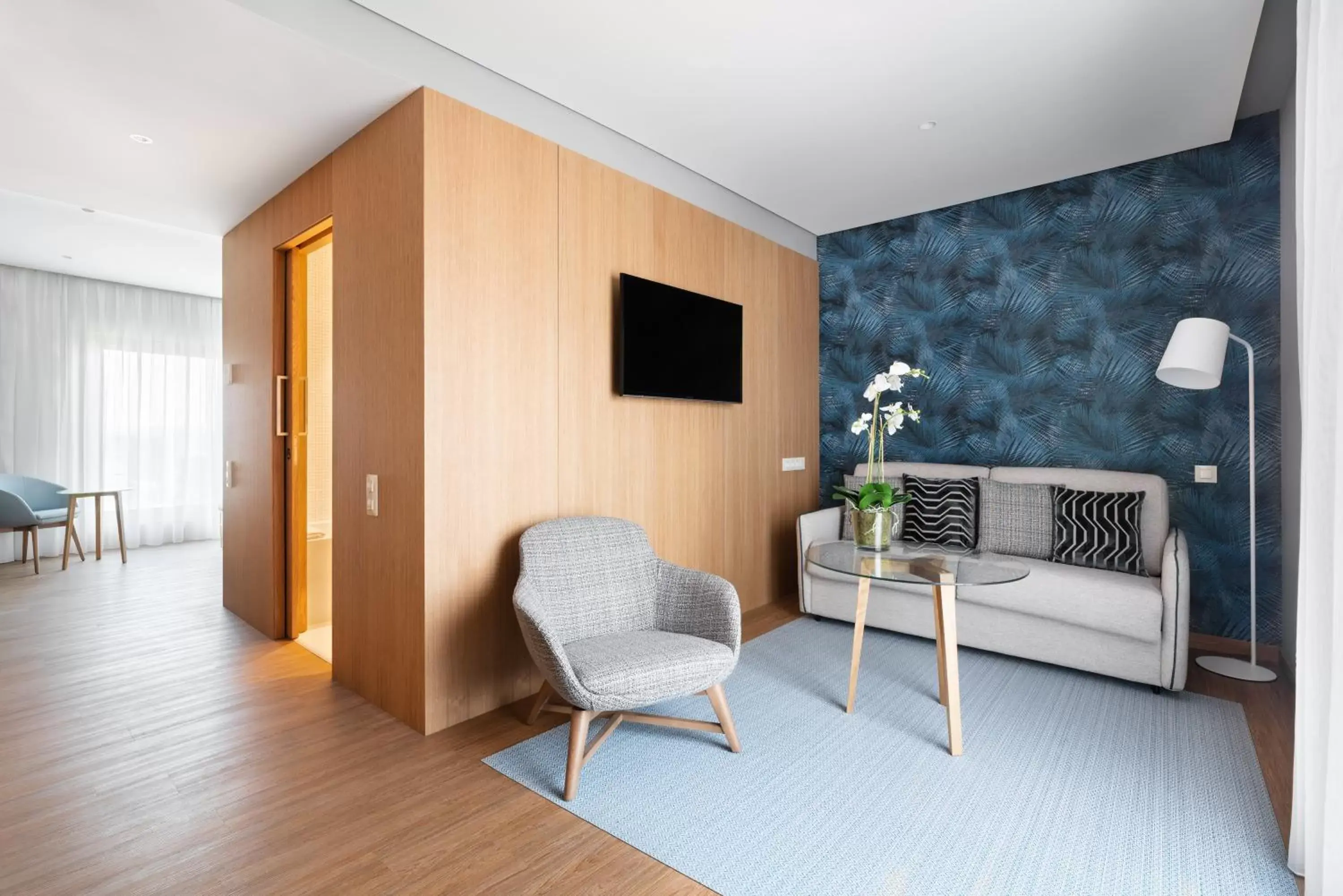 Living room, TV/Entertainment Center in Eurostars Matosinhos