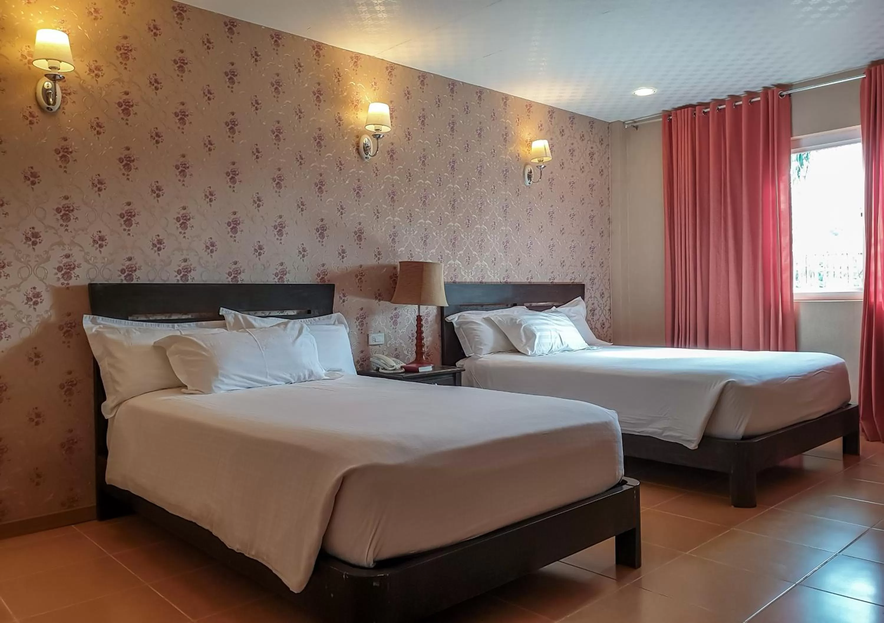 Photo of the whole room, Bed in Hanan Hotel Tagaytay - Formerly Tagaytay Wingate Manor