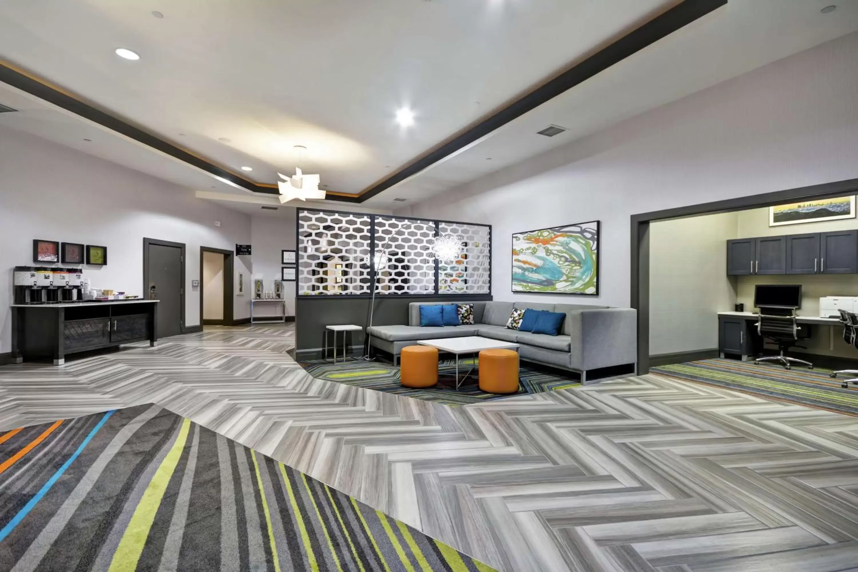 Lobby or reception in Hampton Inn & Suites Los Angeles Burbank Airport