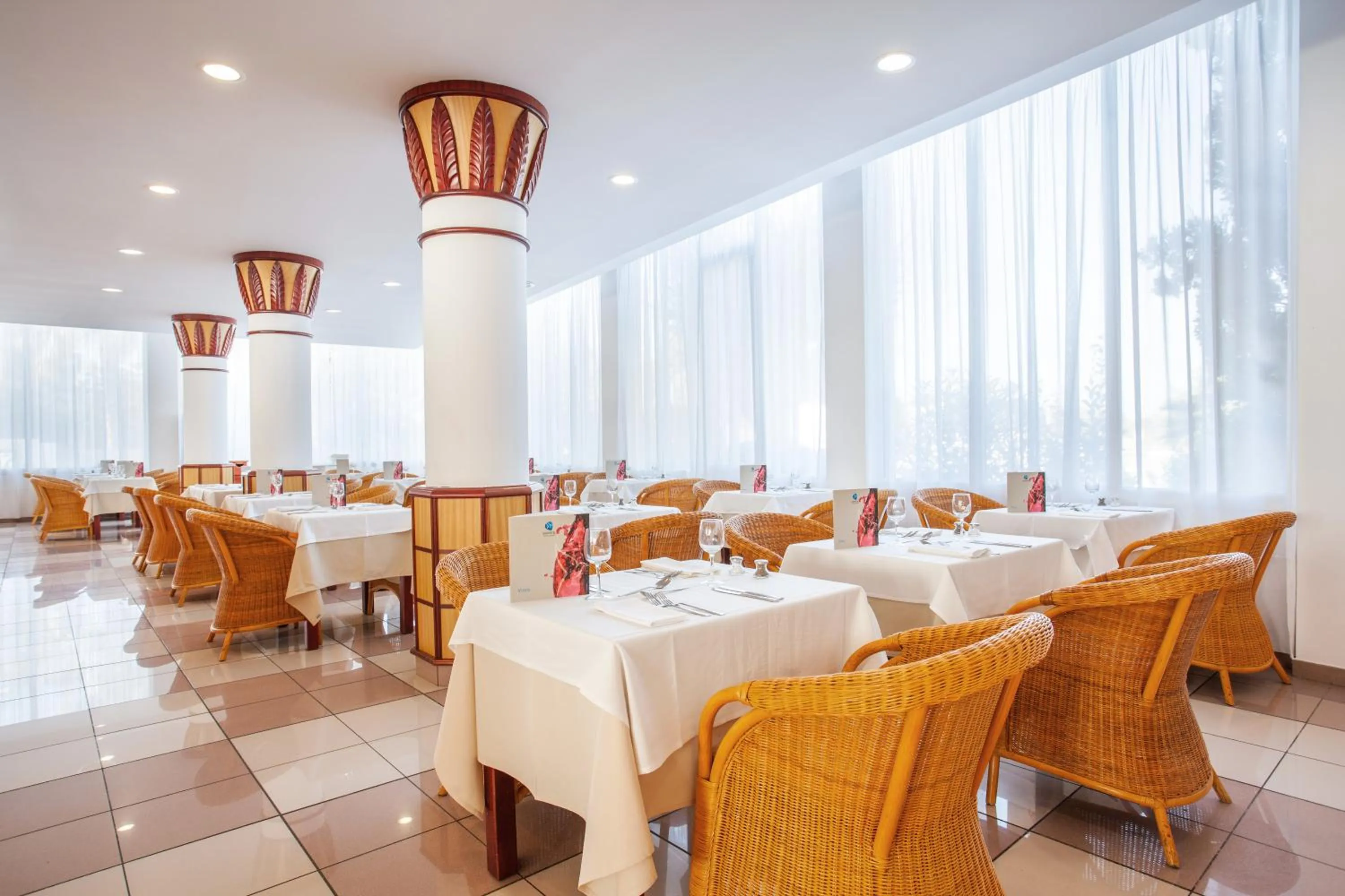 Restaurant/places to eat in Grupotel Santa Eulària & Spa - Adults Only